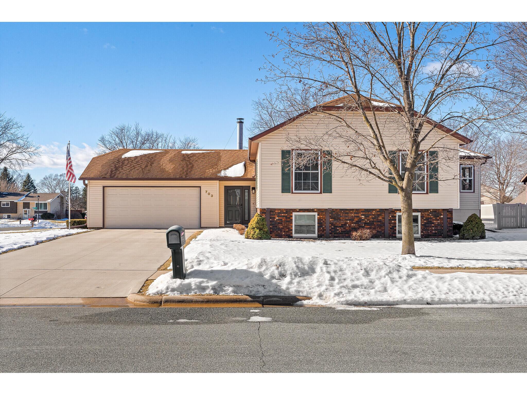 703 Hanson Onalaska WI 54650 1951042 image1
