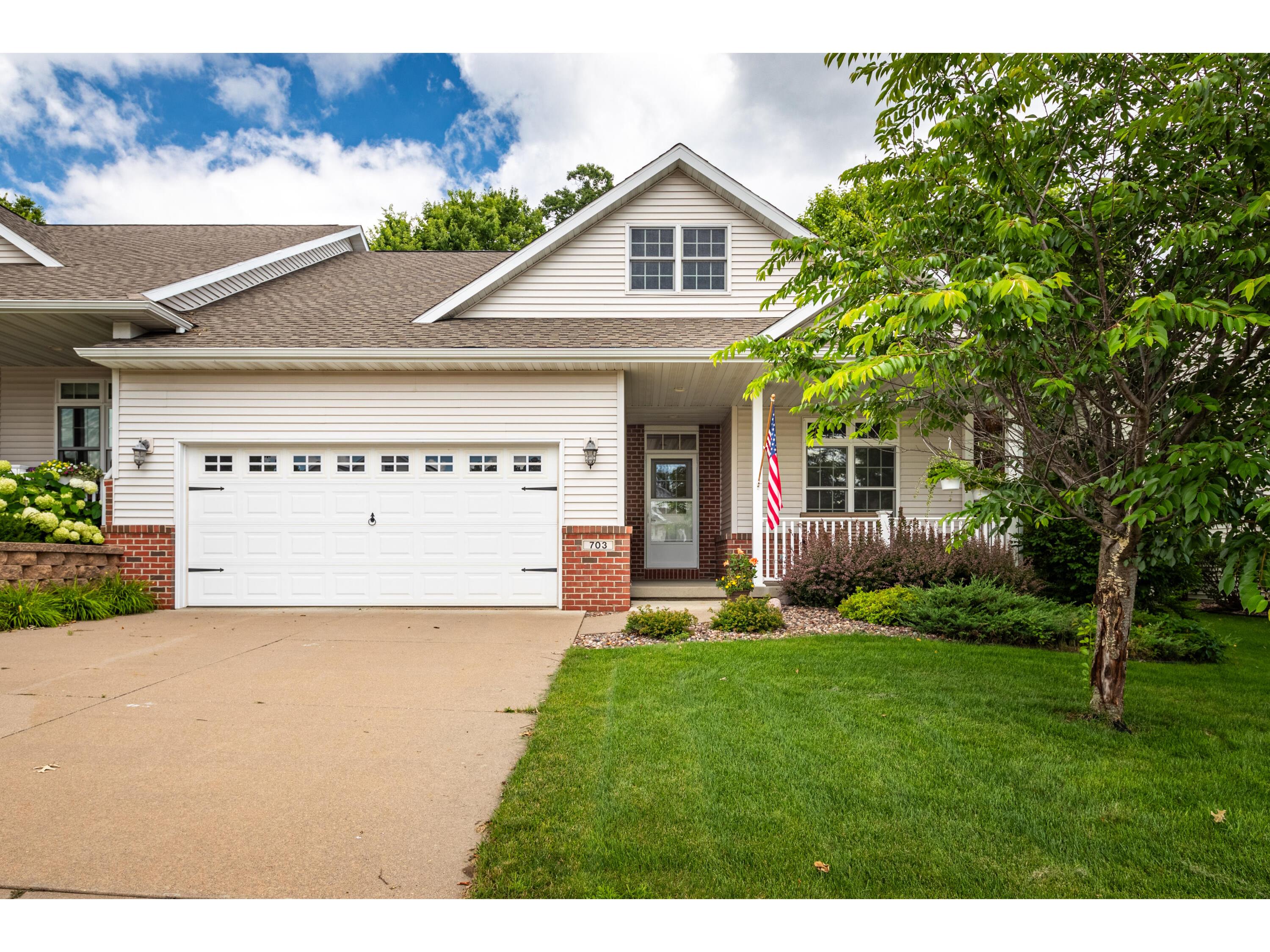 703 Maple Shade Holmen WI 54636 1884083 image1