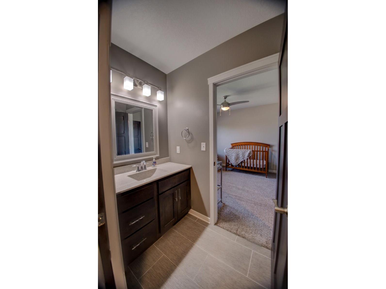 704 Knollwood Holmen WI 54636 1937583 image34