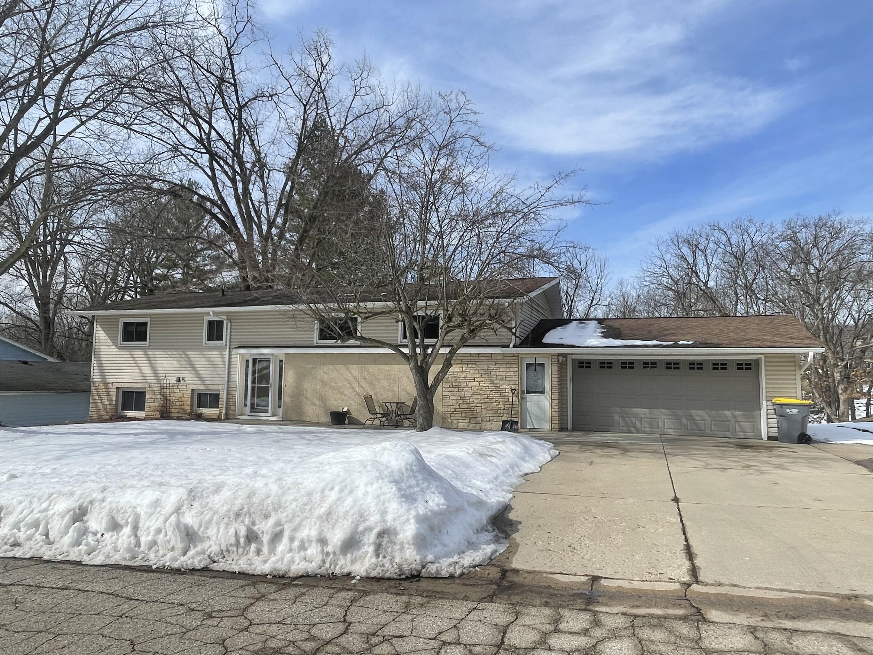 709 Riverview La Crescent MN 55947 1826375 image1