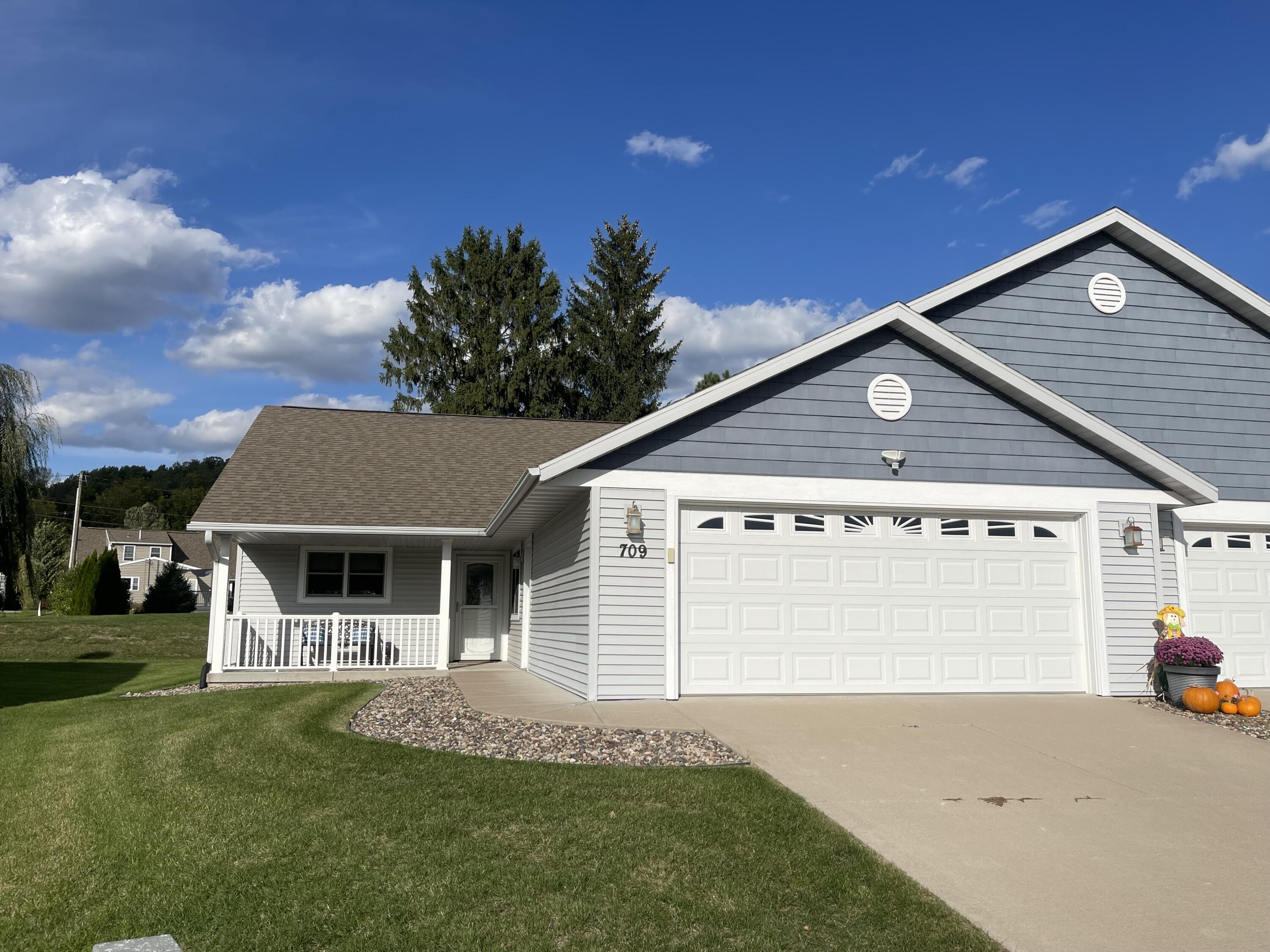 709 Wildwood La Crescent MN 55947 1853357 image1