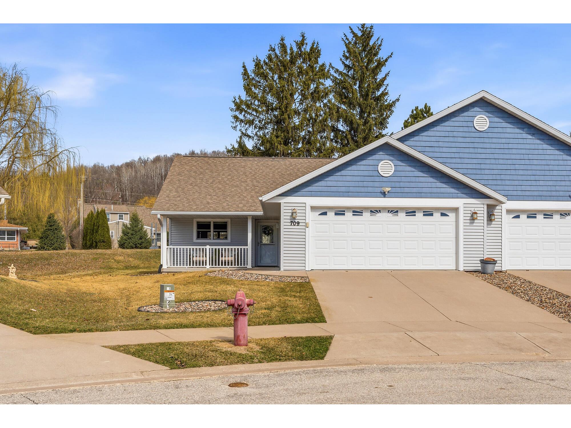 709 Wildwood La Crescent MN 55947 1953558 image2