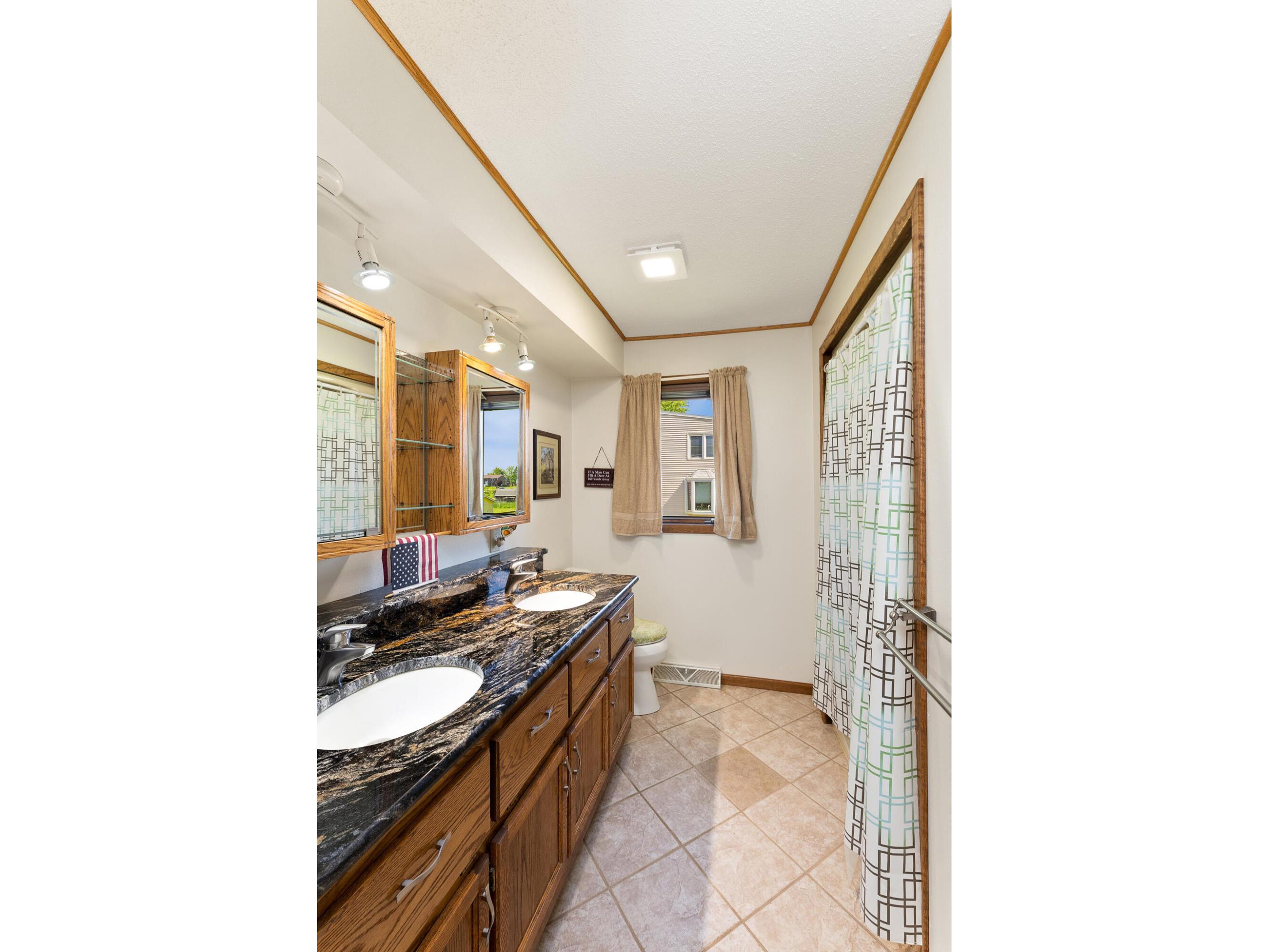 715 Chicago Viroqua WI 54665 1965787 image16