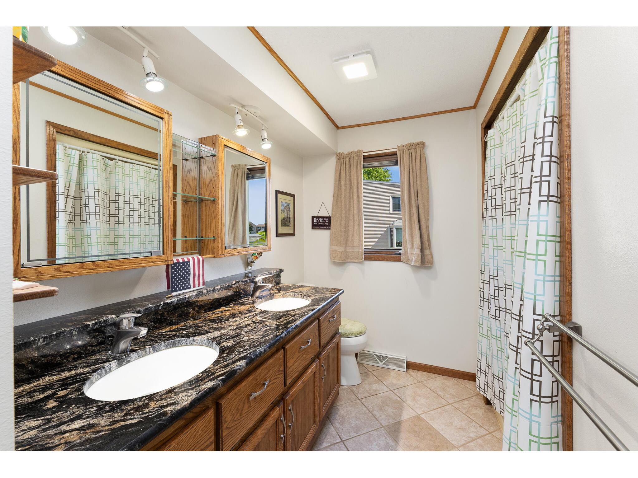 715 Chicago Viroqua WI 54665 1965787 image17