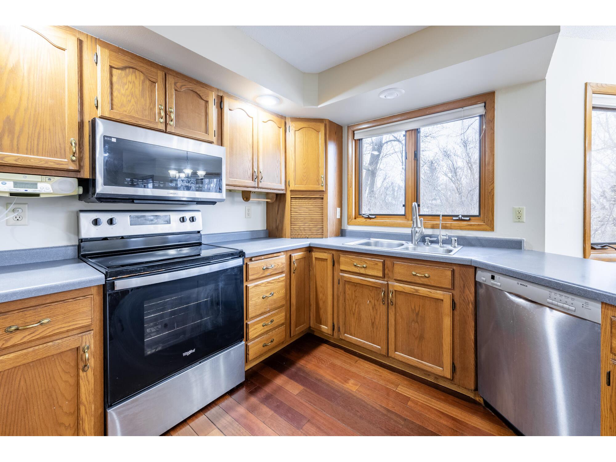 715 Lee West Salem WI 54669 - La Crosse River 1953287 image8