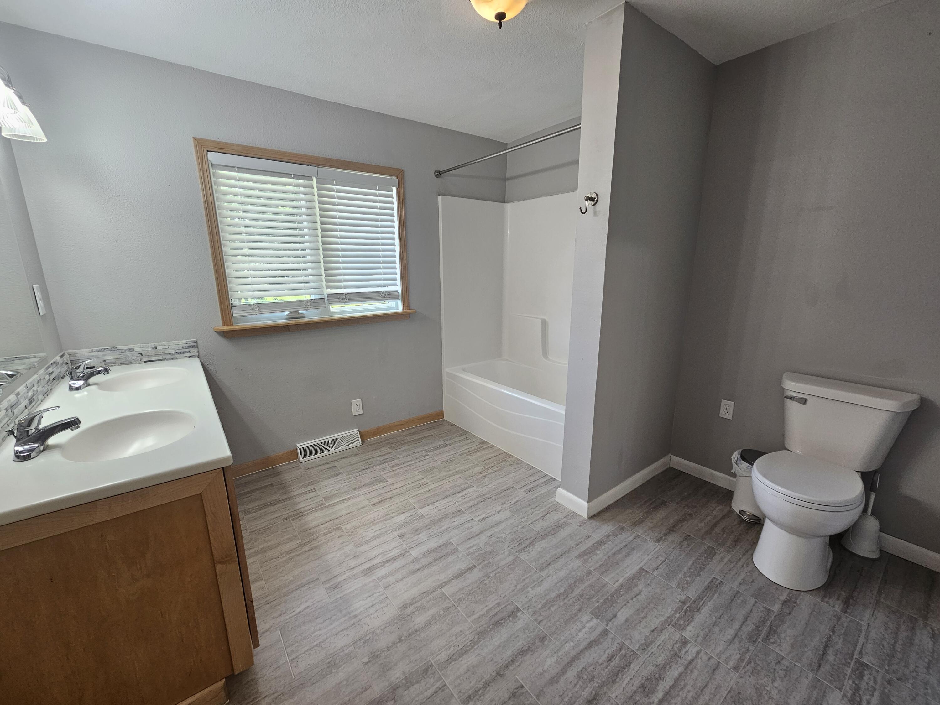 717 Austin St Sparta WI 54656 1970909 image16