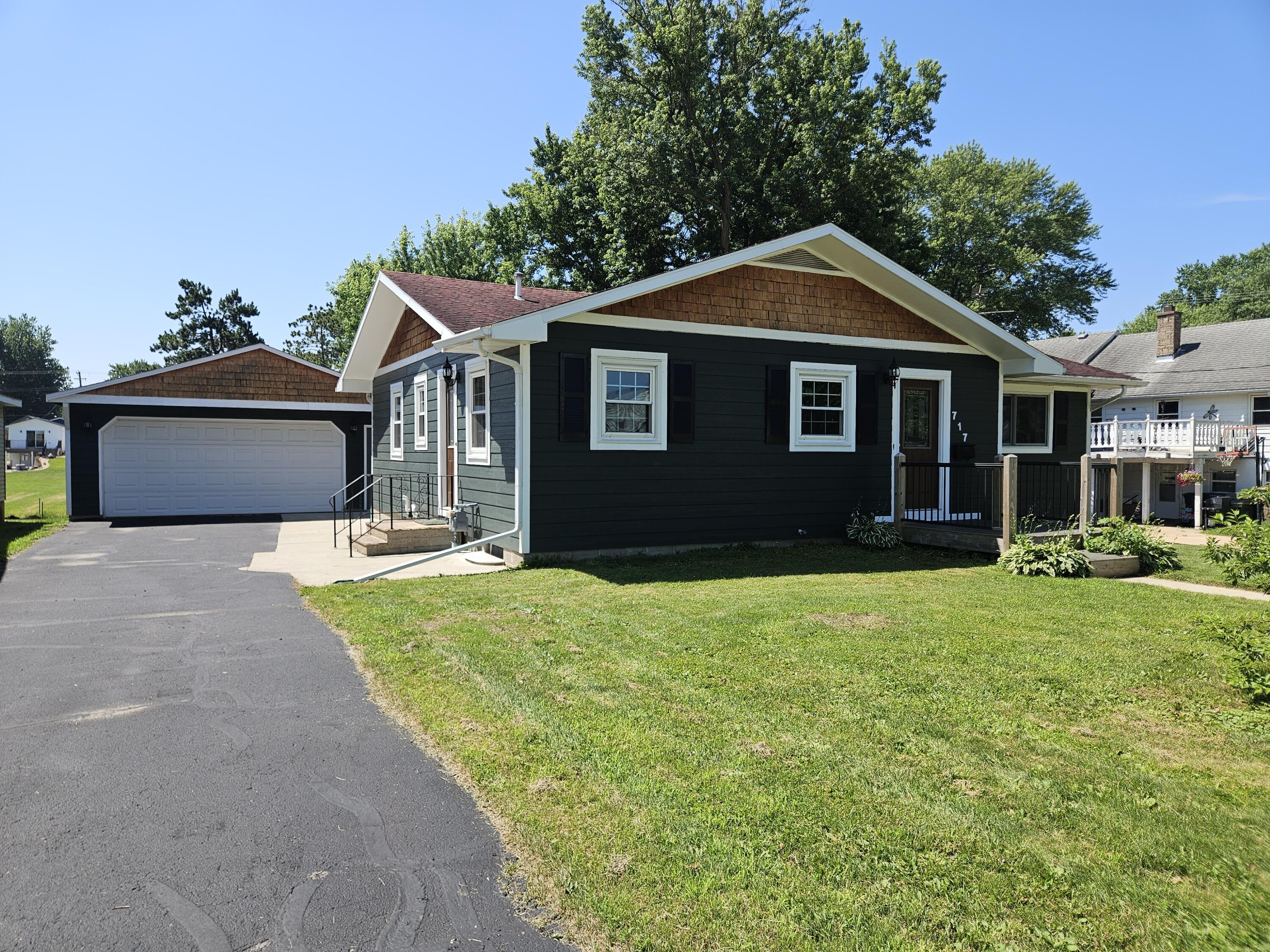 717 Austin St Sparta WI 54656 1970909 image2