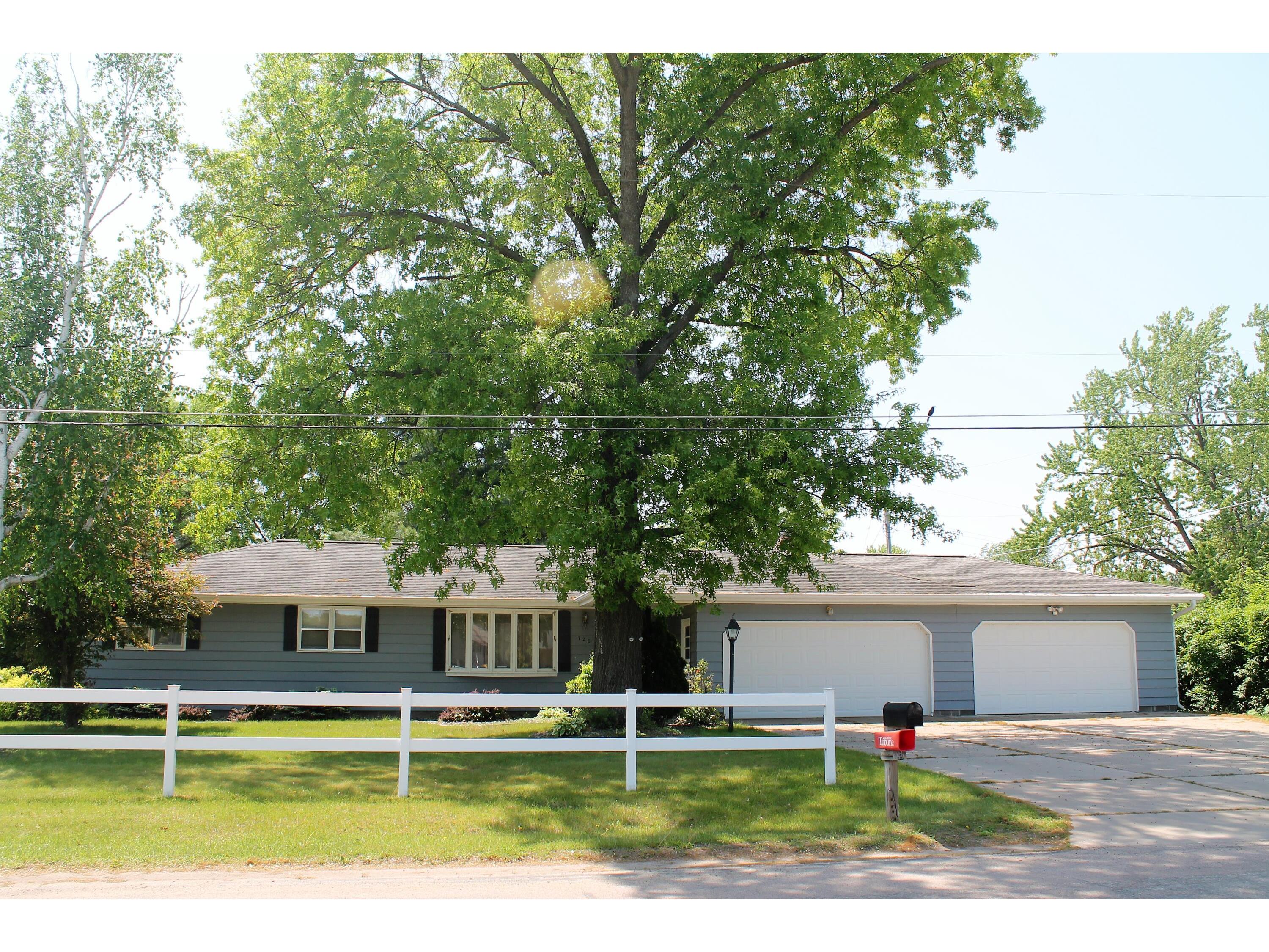 720 Breezy Point Campbell WI 54603 1835749 image1