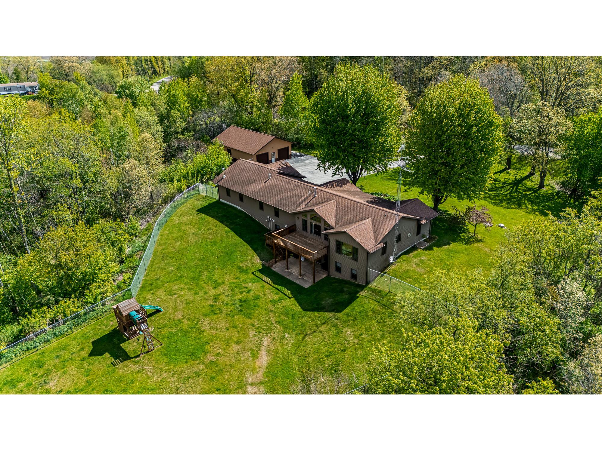 7208 Kate Leon WI 54656 1962614 image44