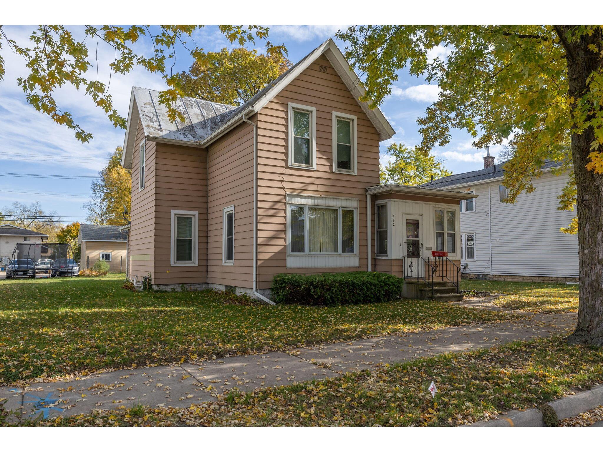 722 Caledonia La Crosse WI 54603 1941411 image1