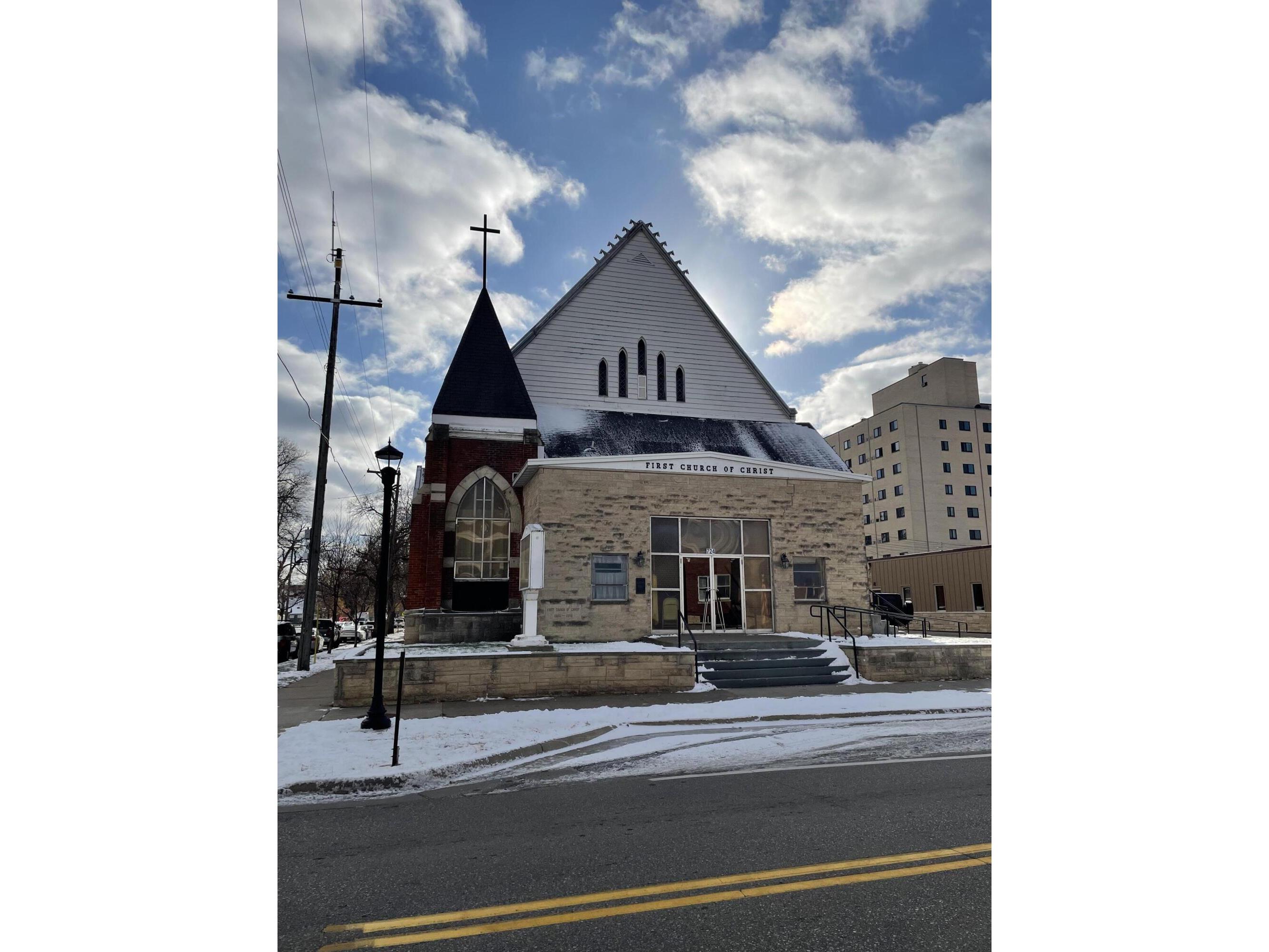 724 Cass La Crosse WI 54601 1859127 image1