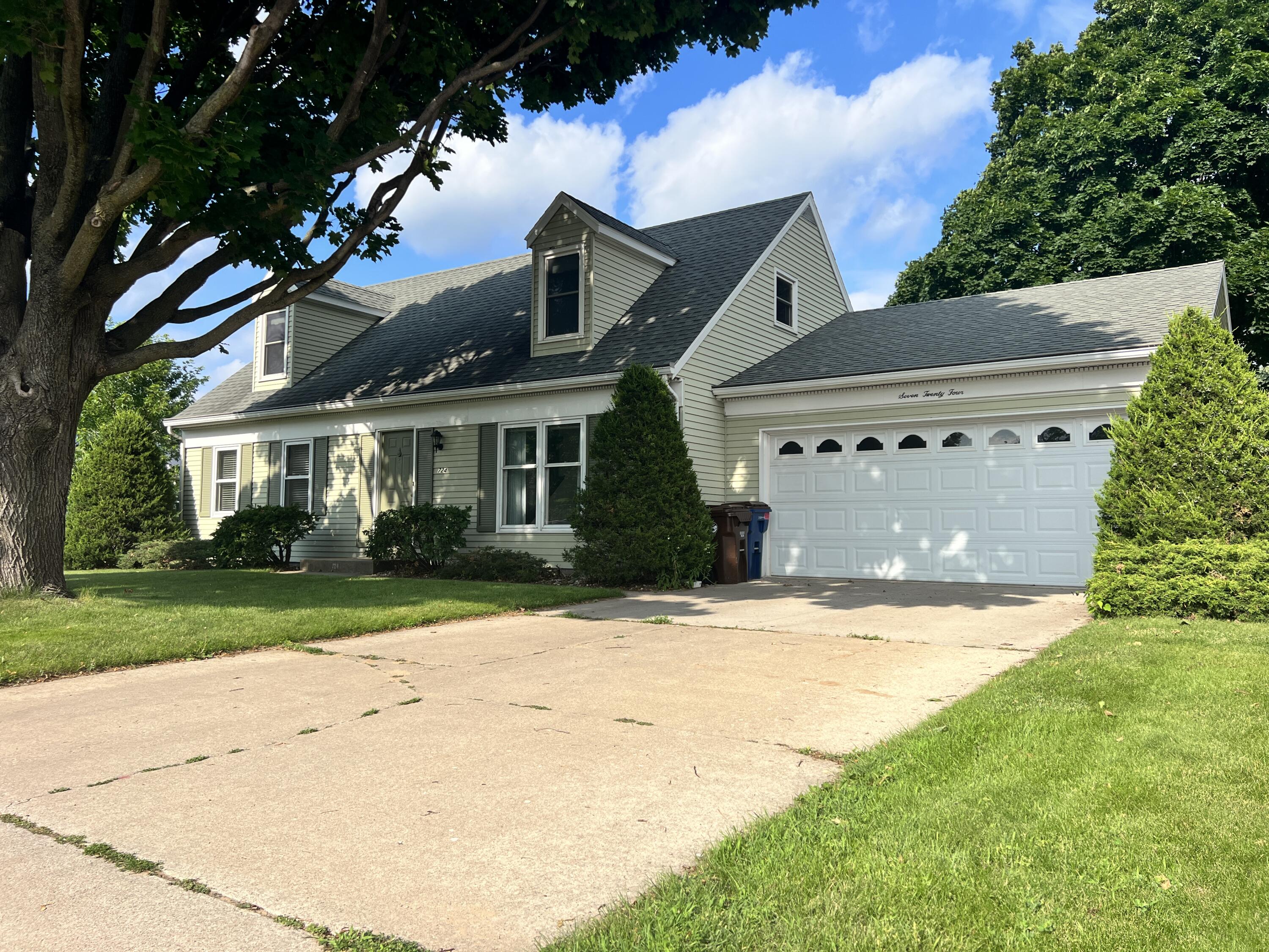 724 Sand Lake Onalaska WI 54650 1840074 image1