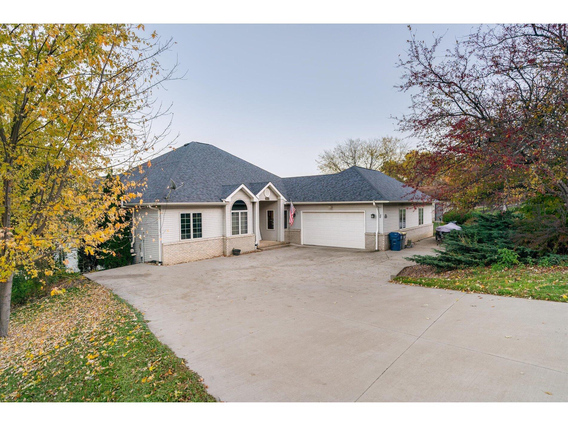 726 4th La Crescent MN 55947 1942049 image1