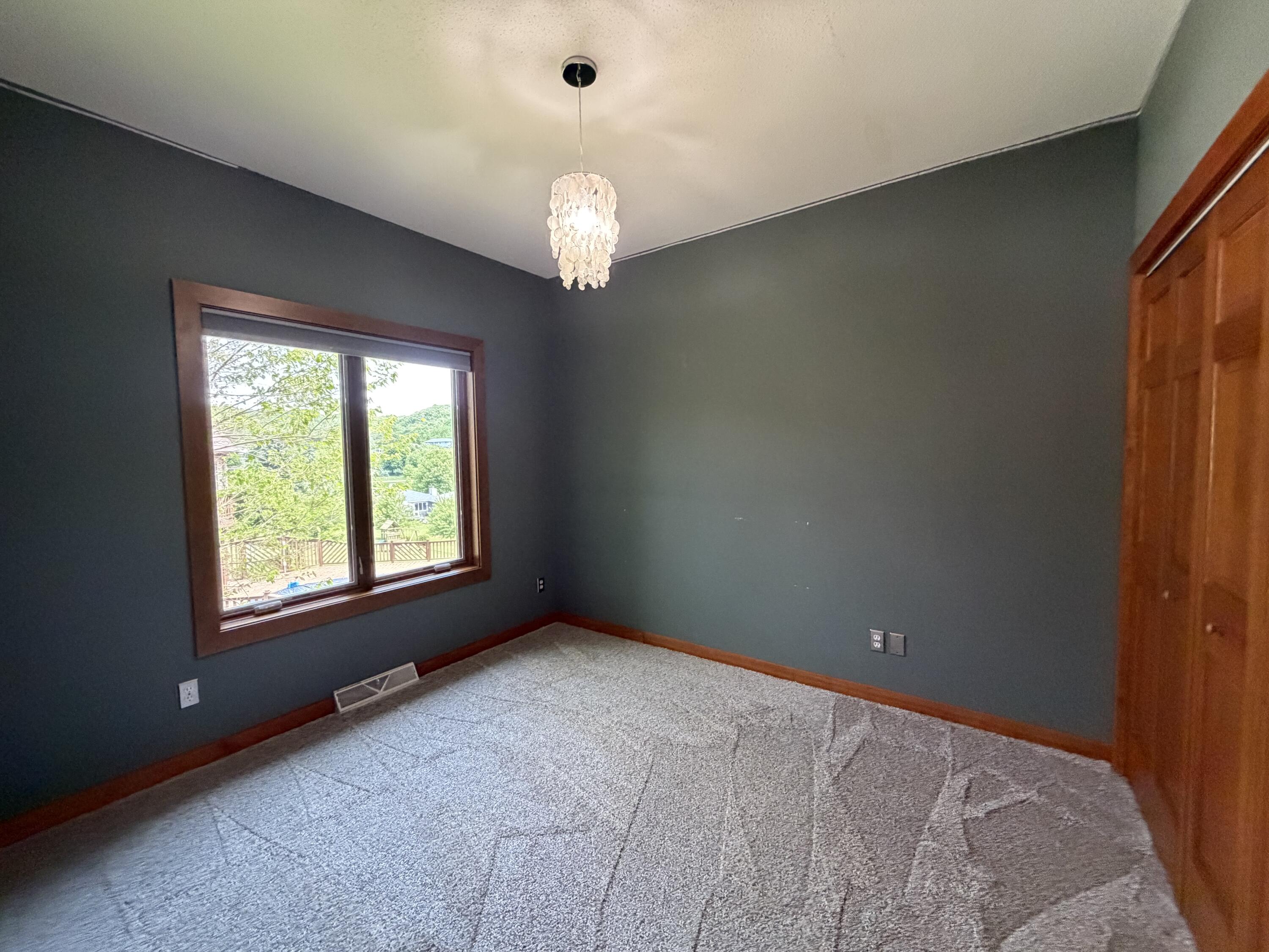 726 4th La Crescent MN 55947 1942049 image33