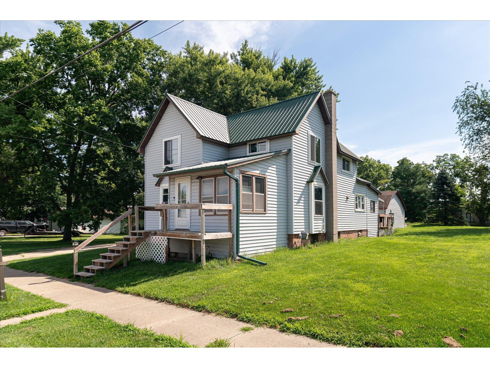 733 Long Sparta WI 54656 1971883 image1