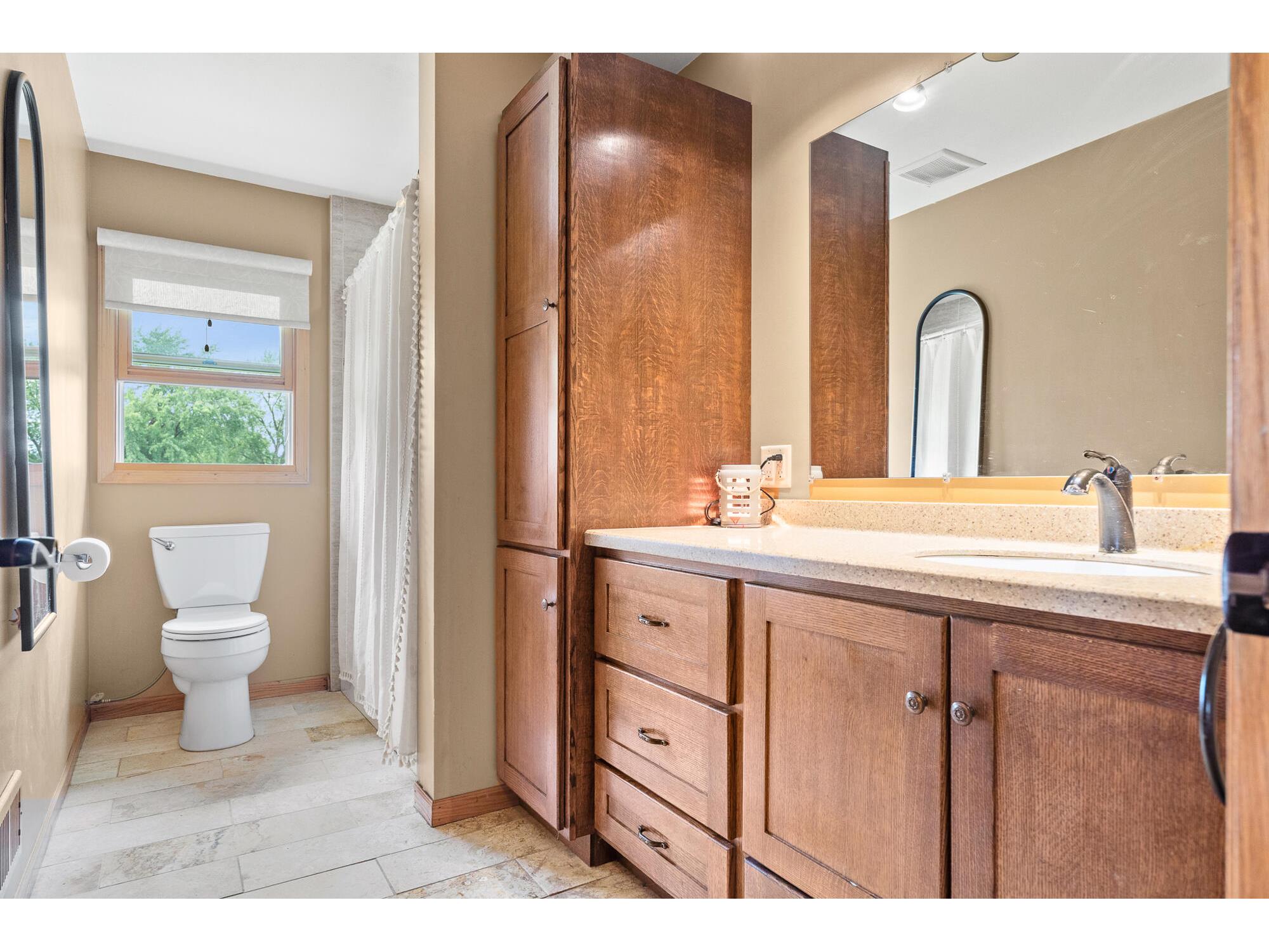 734 Juline Onalaska WI 54650 1969182 image15