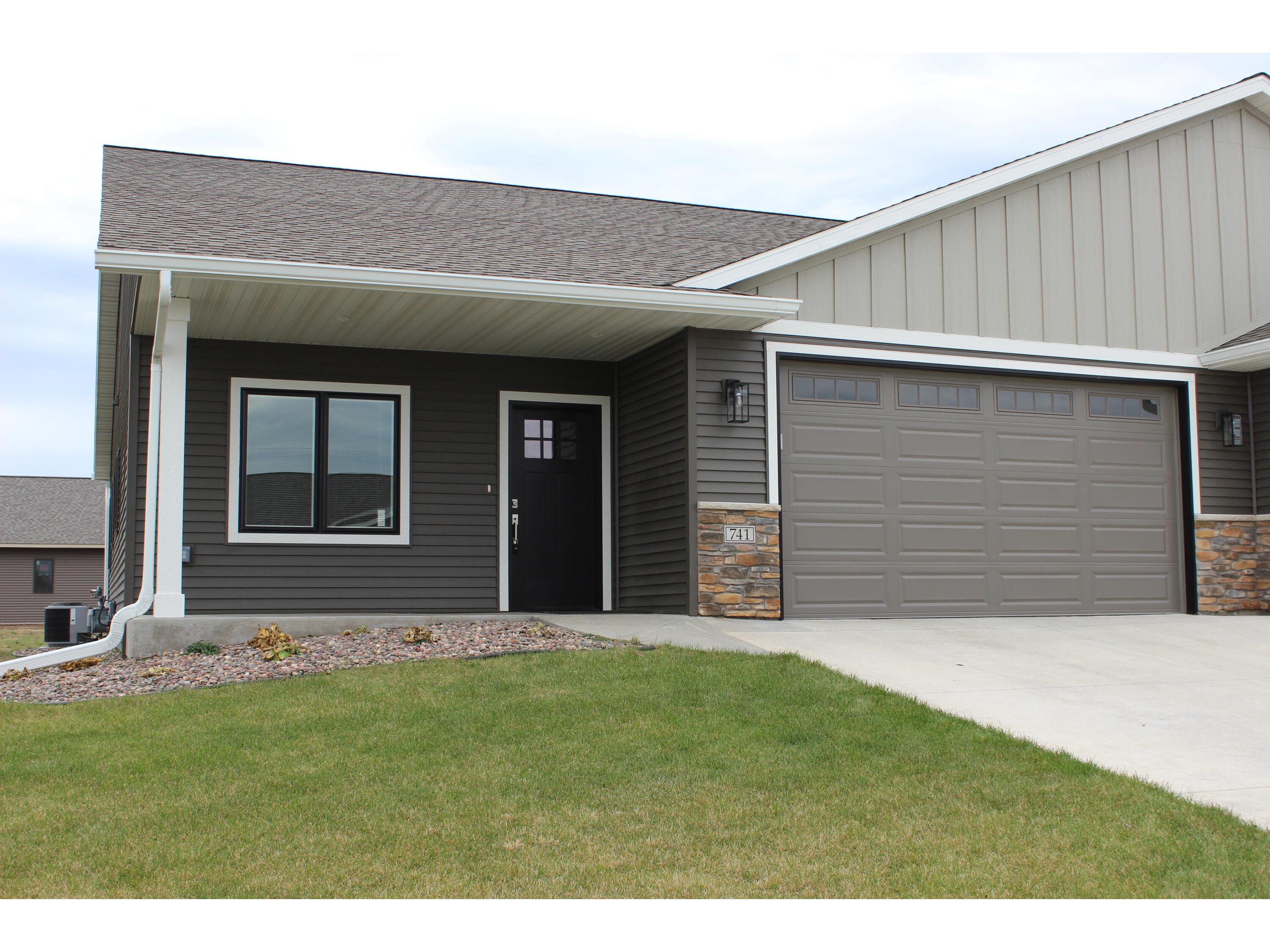 741 Crockett Holmen WI 54636 1899010 image1