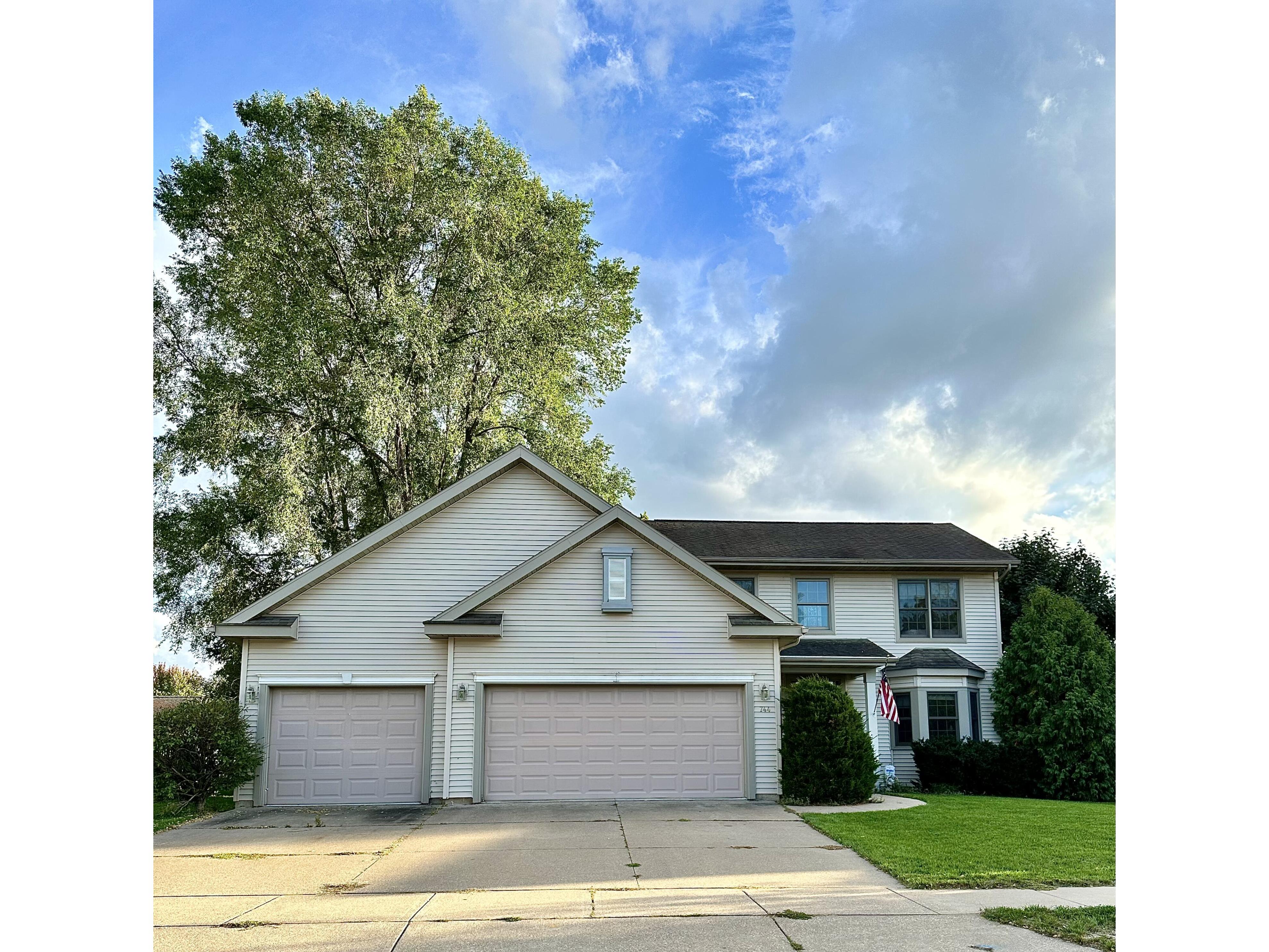 744 Shelly Onalaska WI 54650 1853656 image1