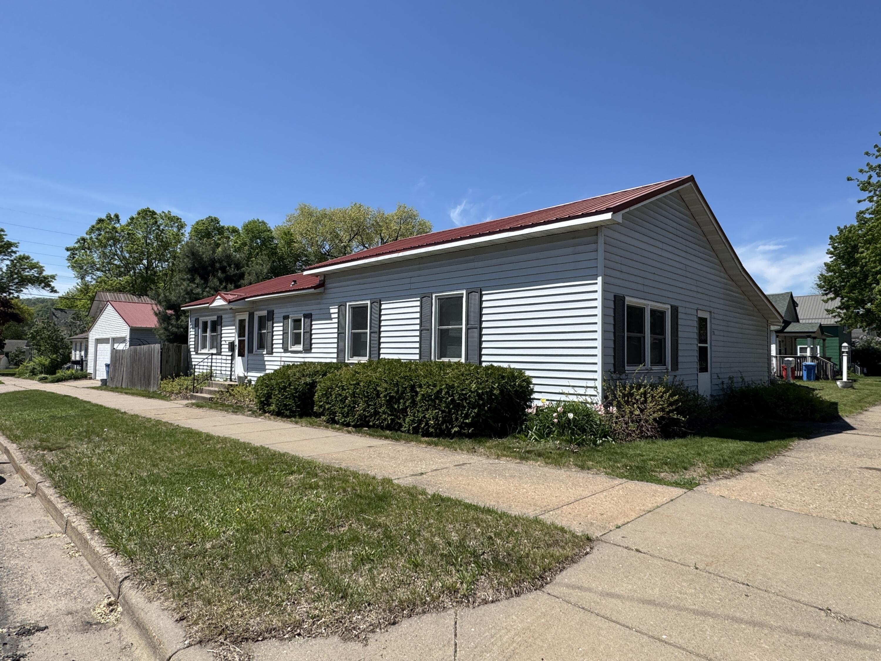 753 11th Winona MN 55987 1917845 image1