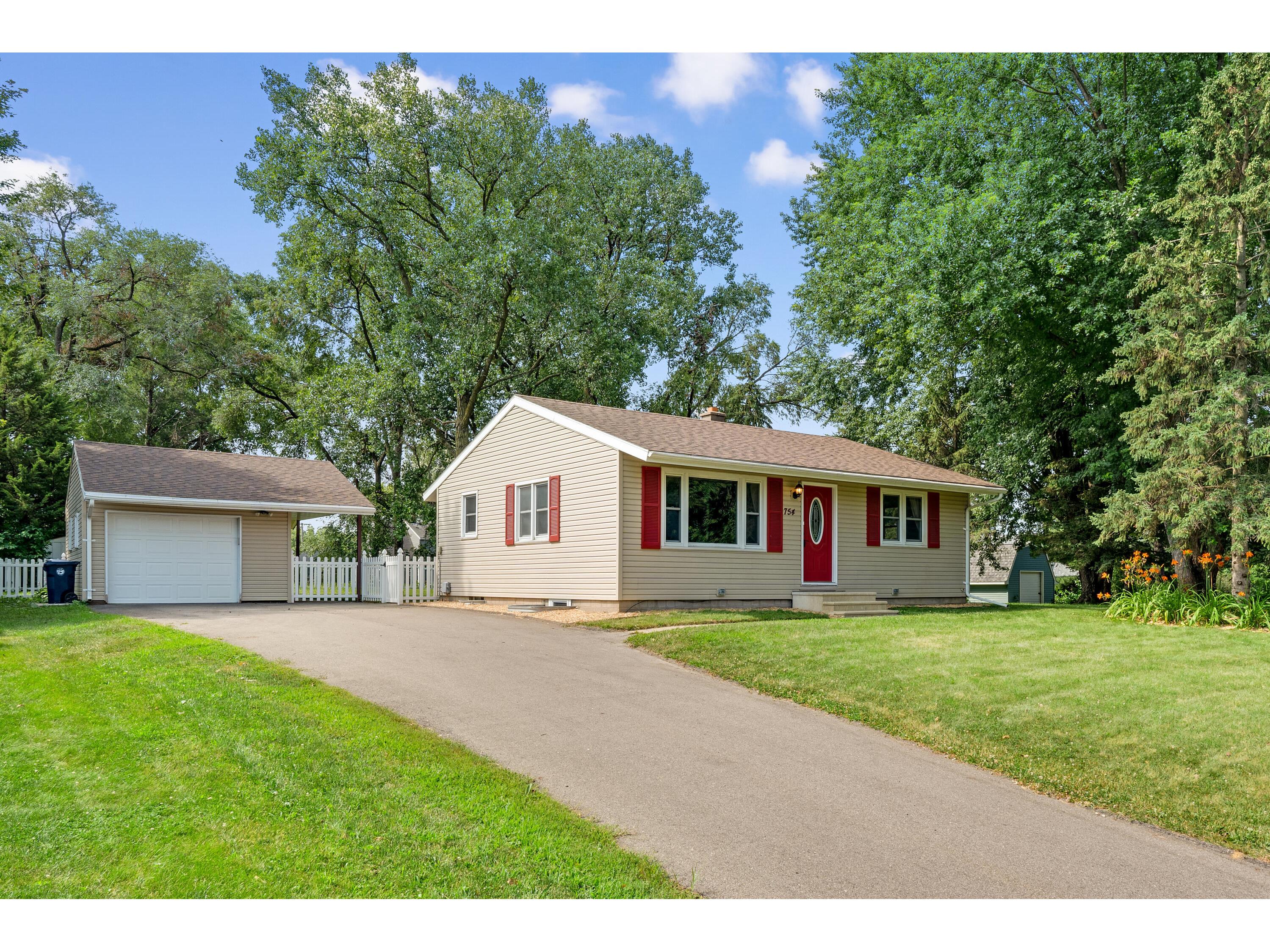 754 Melcher Onalaska WI 54650 1885841 image1