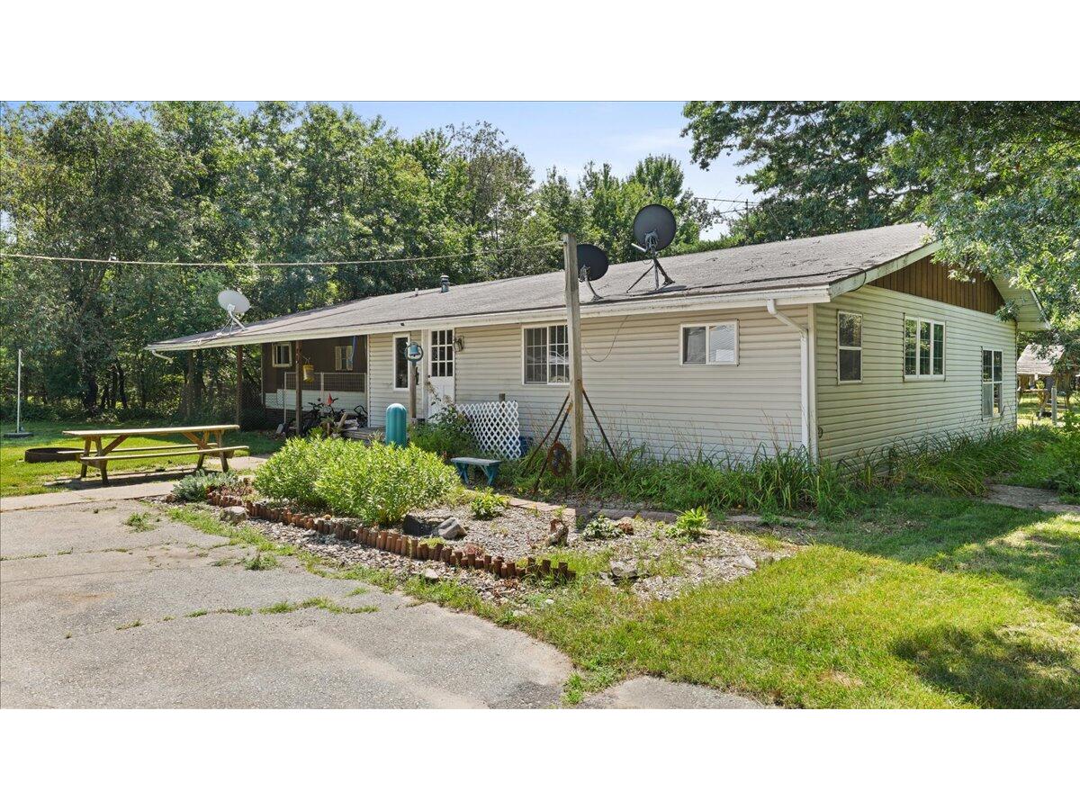 7578 DEERWOOD Lafayette WI 54656 1887087 image1