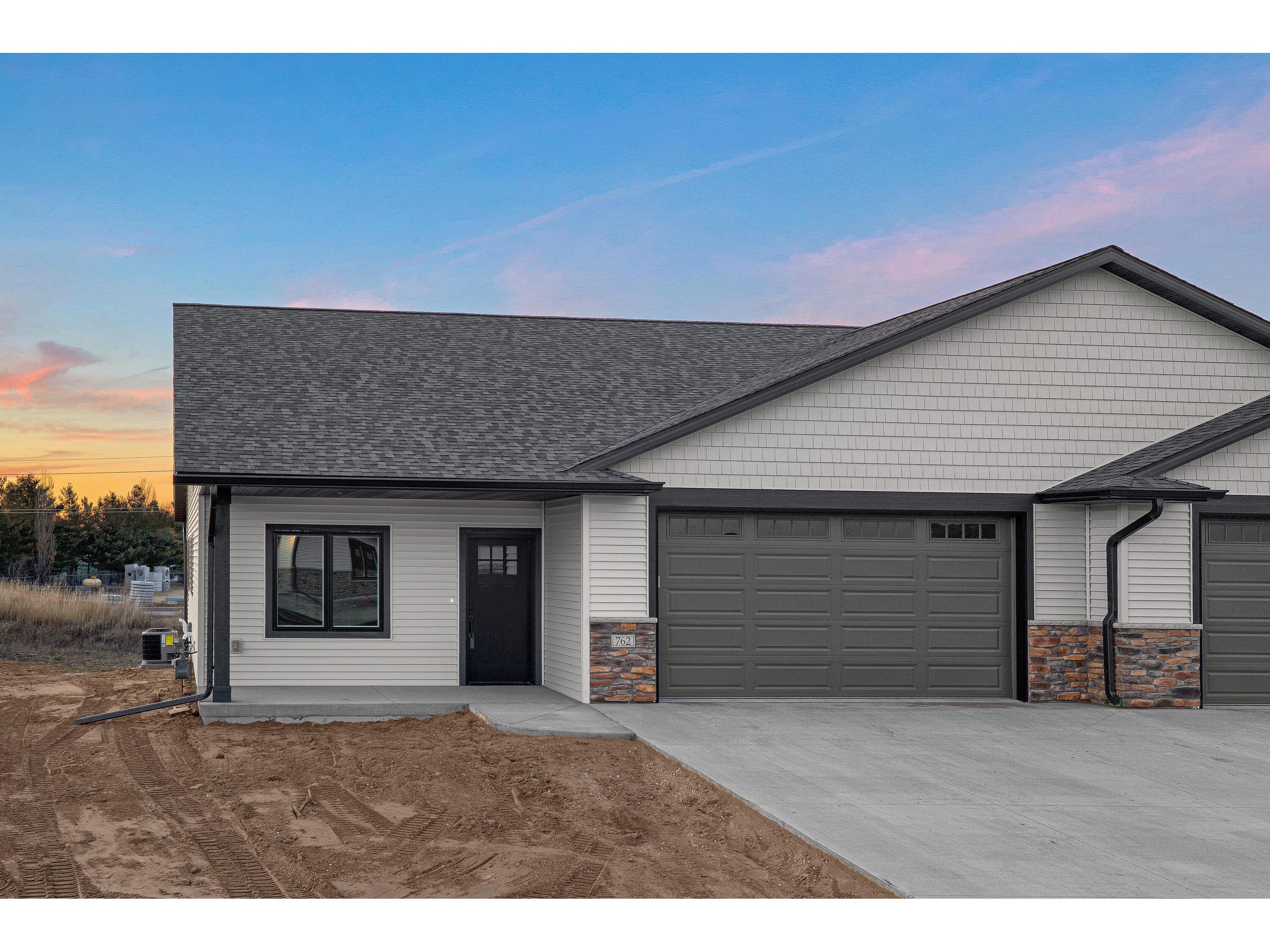 762 Crockett Holmen WI 54636 1869694 image1