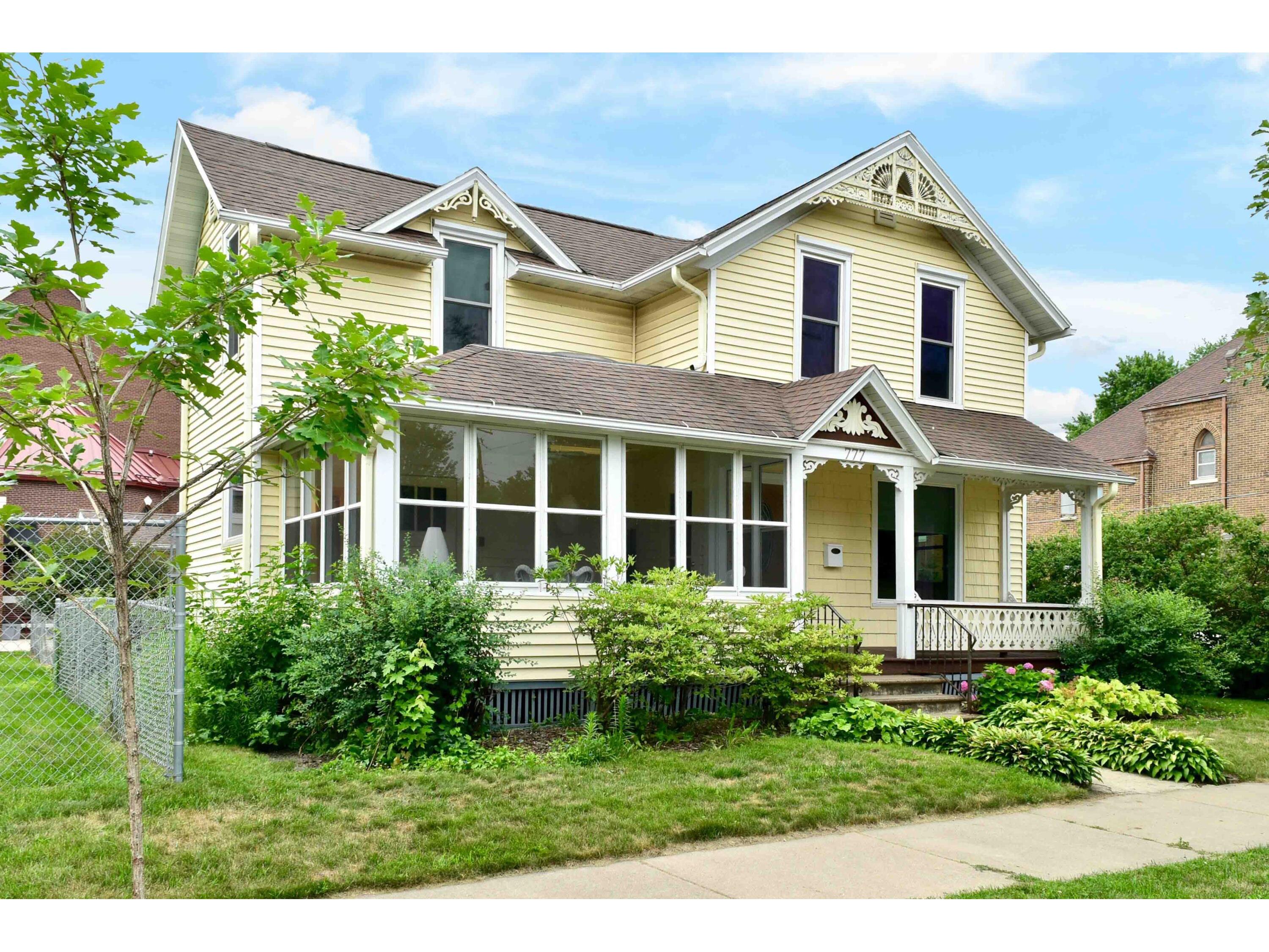 777 6th St W, Winona, MN 55987 MLS 1750550 Edina Realty