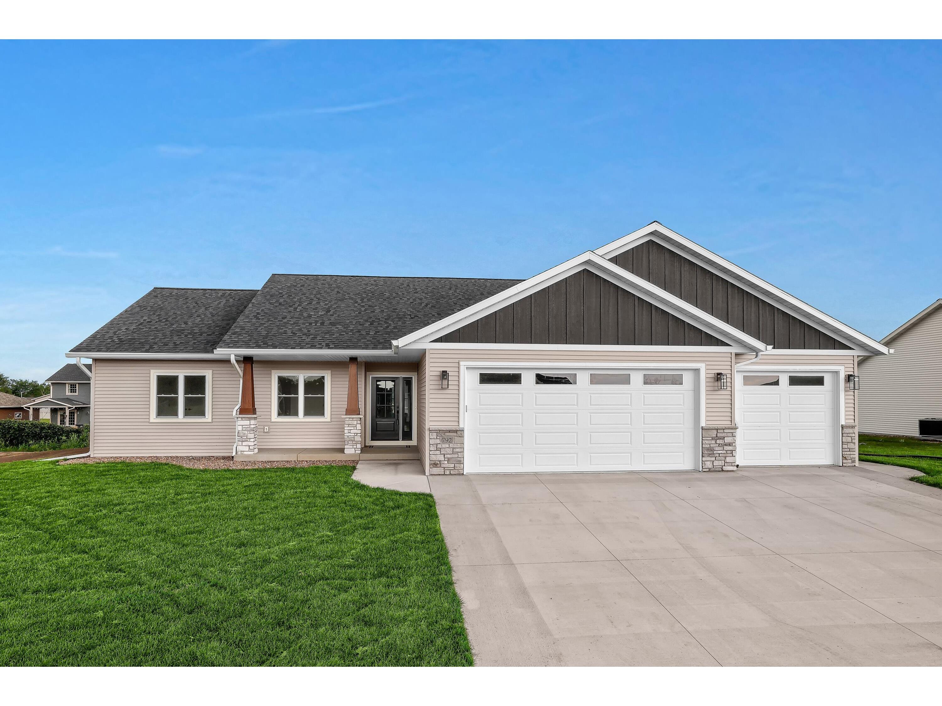 792 Crockett Holmen WI 54636 1888395 image1