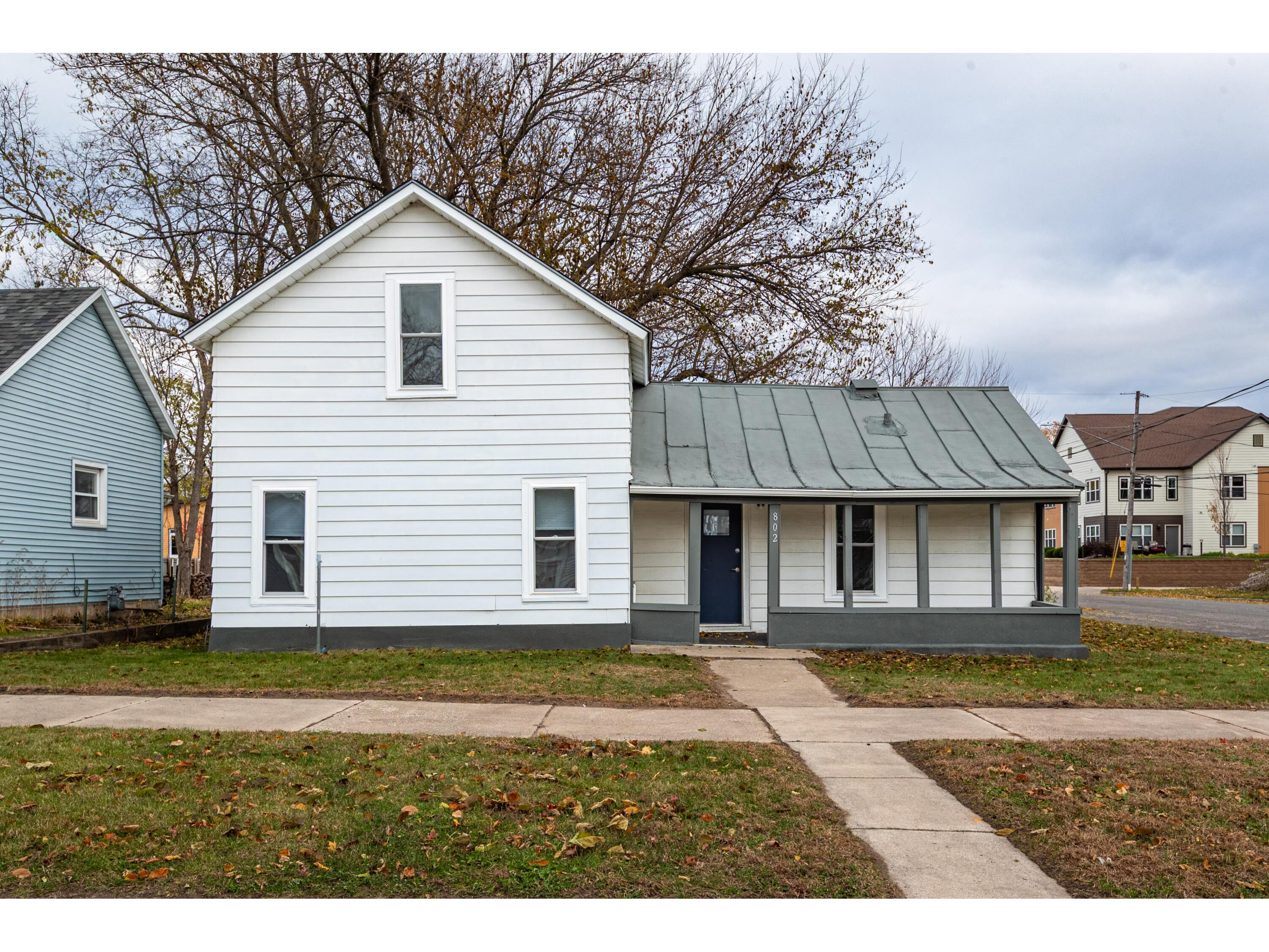 802 Charles La Crosse WI 54603 1942630 image2