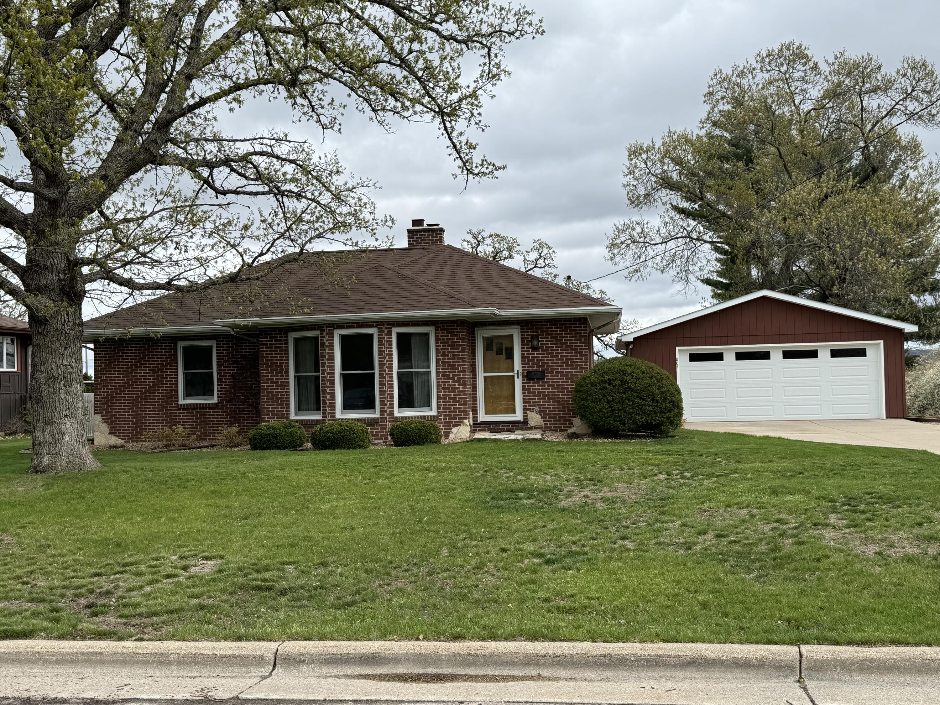 803 Oak La Crescent MN 55947 1873373 image1