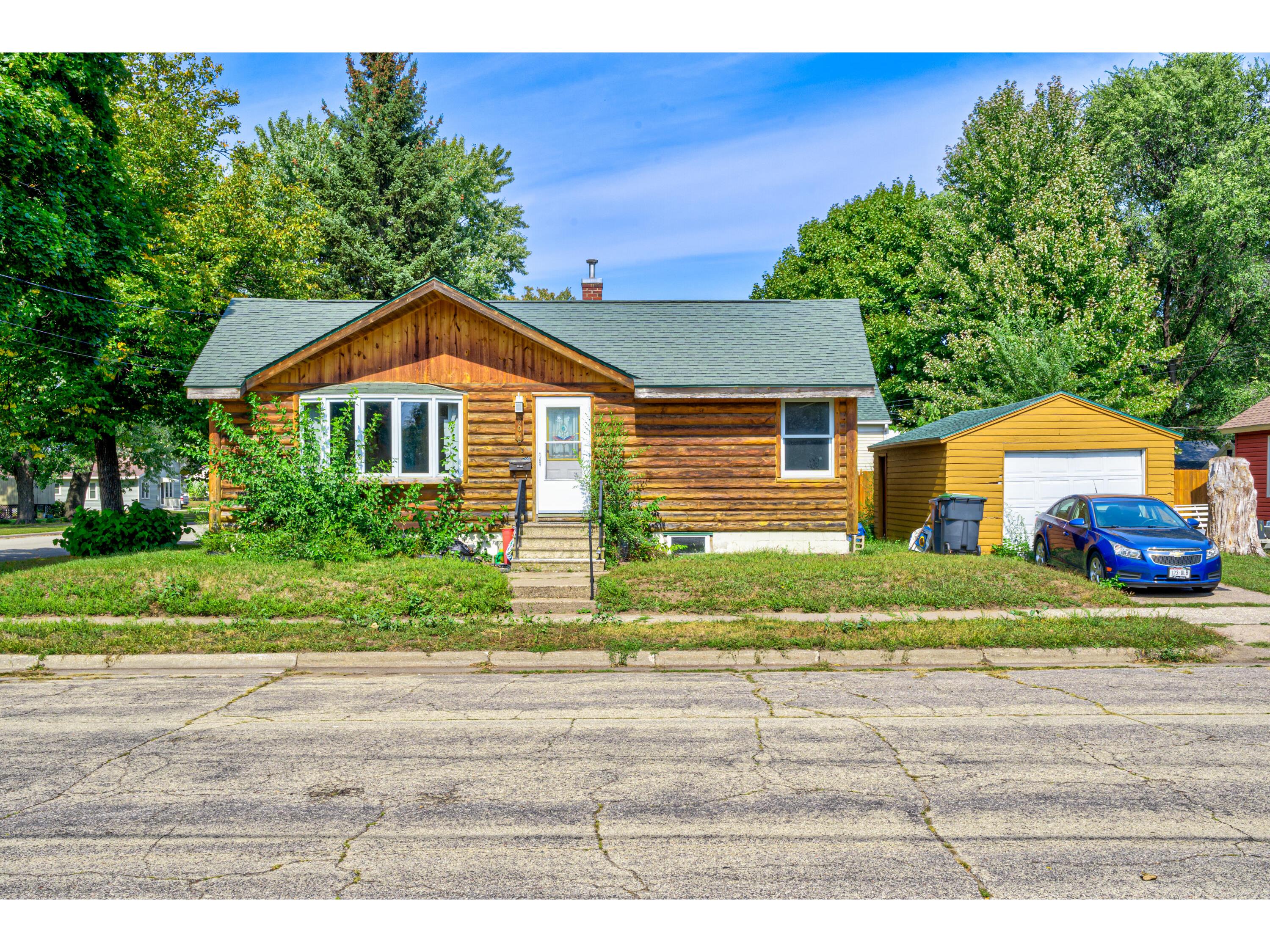 807 North La Crosse WI 54603 1851125 image1