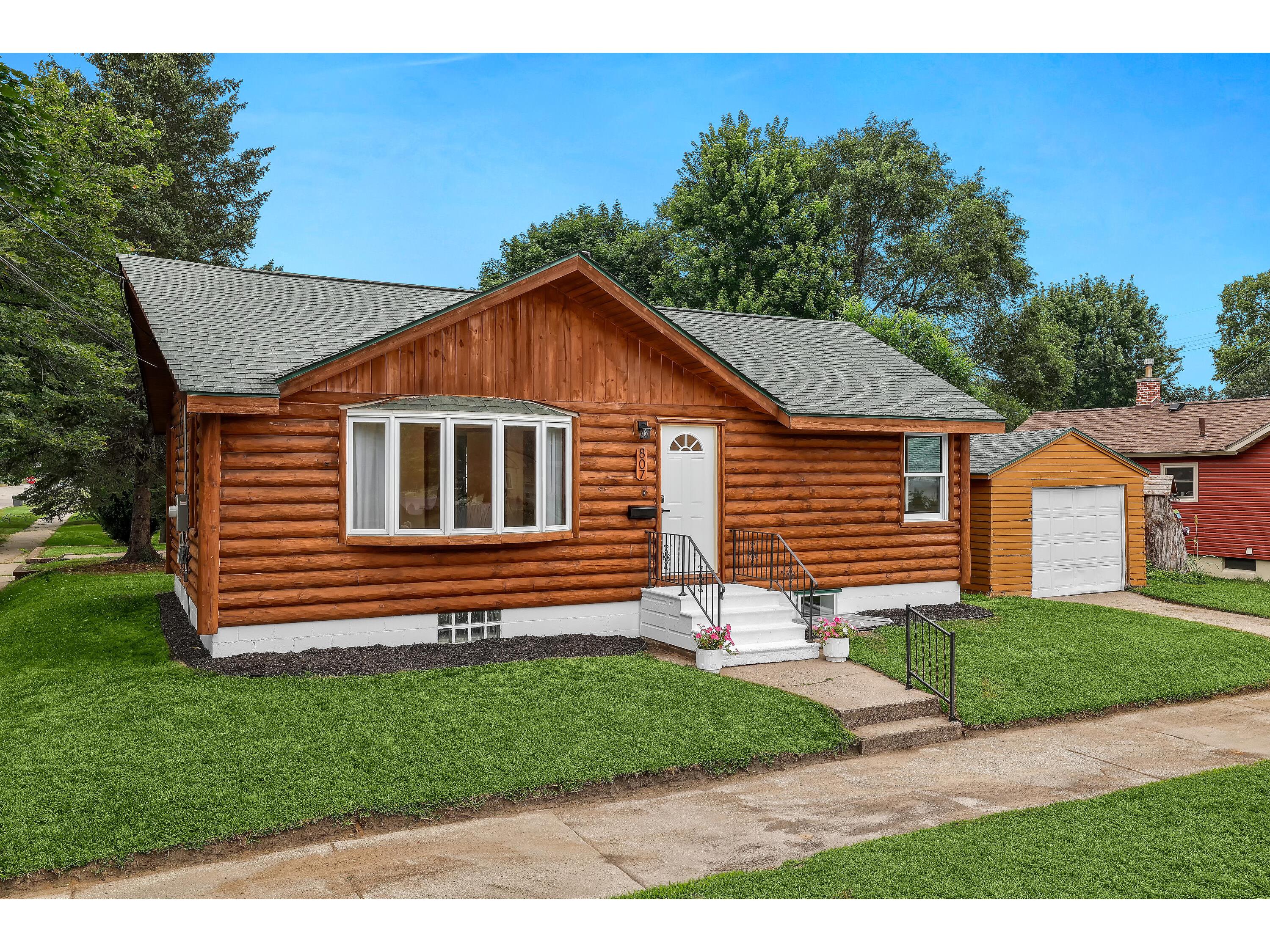 807 North La Crosse WI 54603 1887070 image1