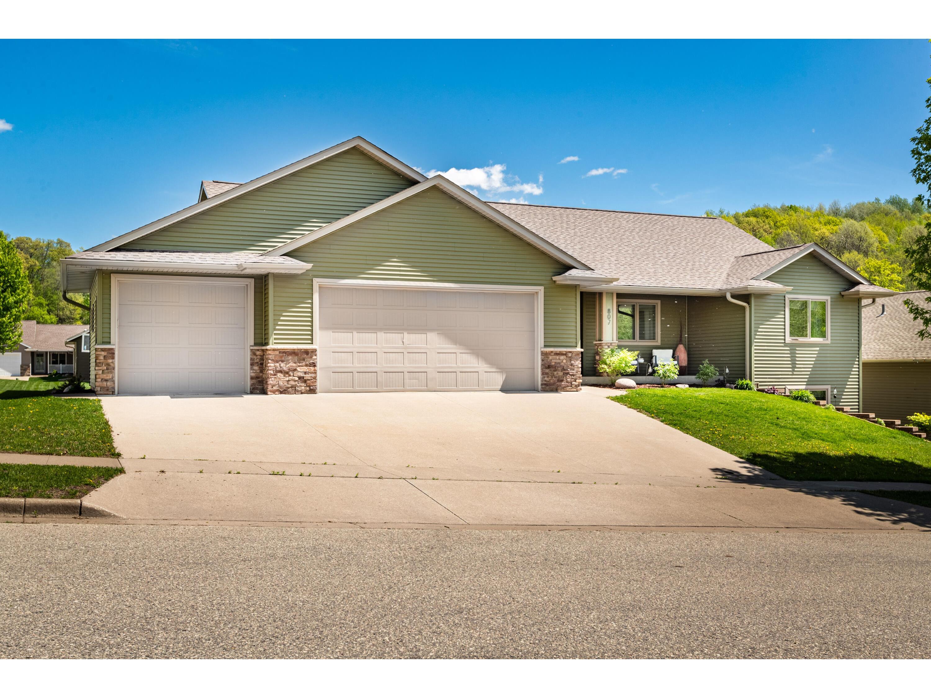 807 Timberwood Holmen WI 54636 1874859 image1