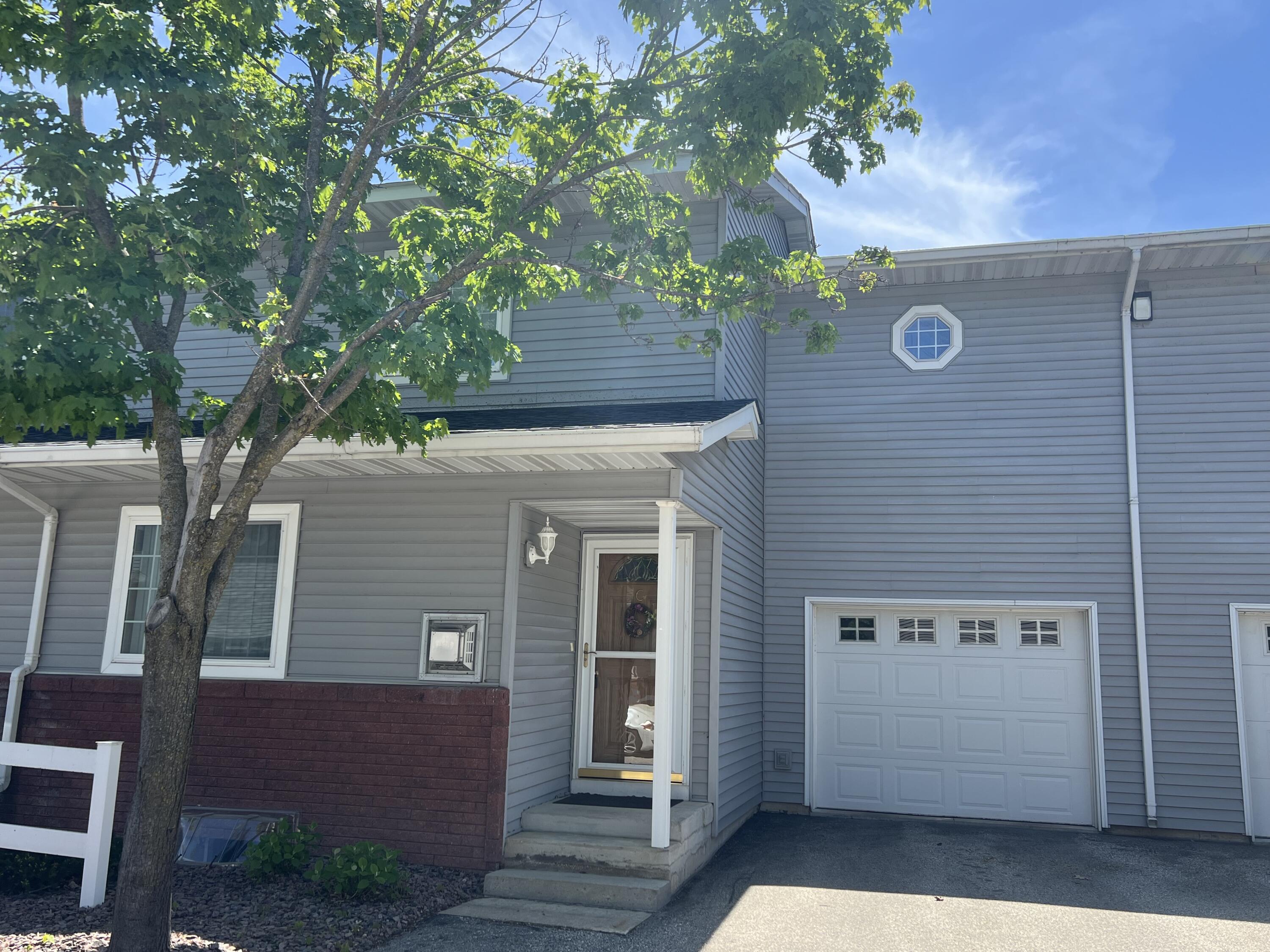 808 Cedar #C La Crescent MN 55947 1924018 image1