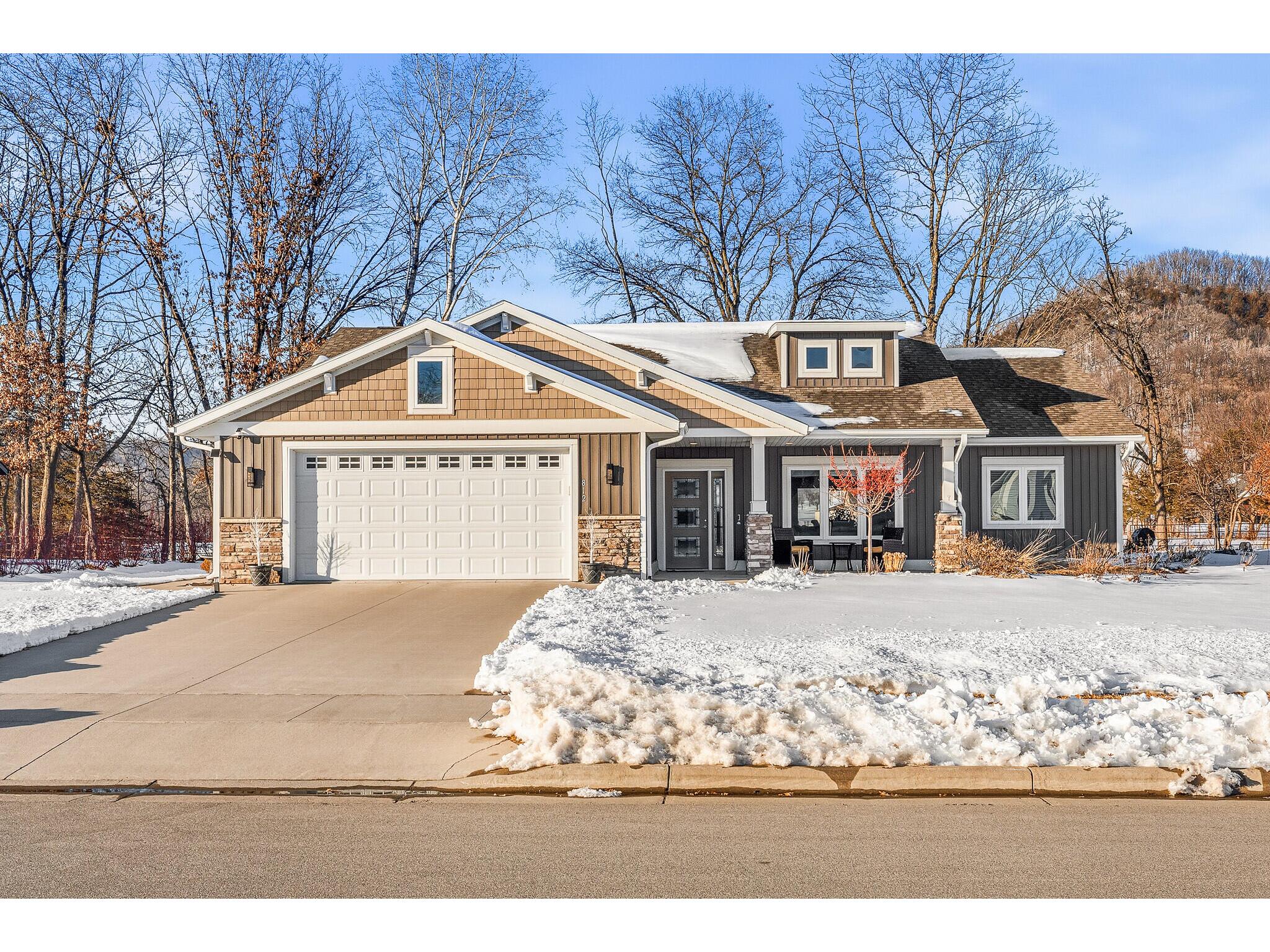 812 Bridle La Crescent MN 55947 1951622 image1