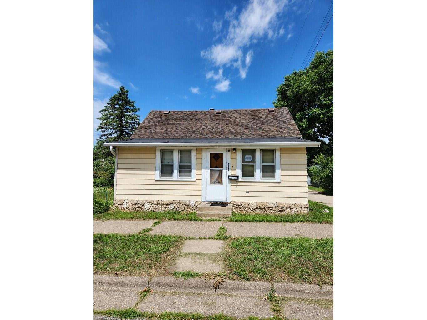 813 Gohres La Crosse WI 54603 1842957 image1