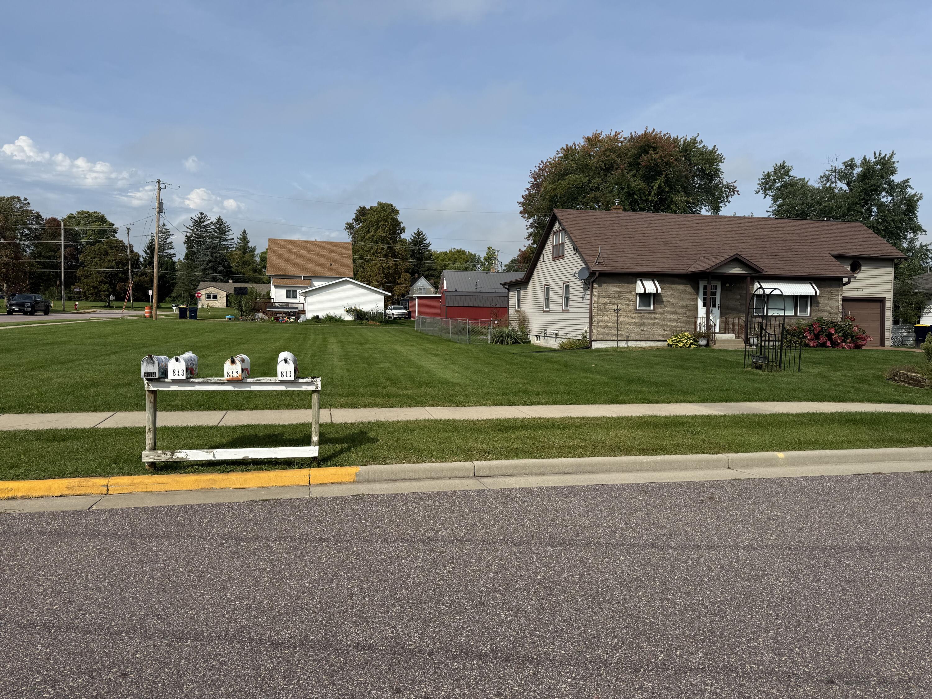 813 Hickory St Mauston WI 53948 1936366 image2