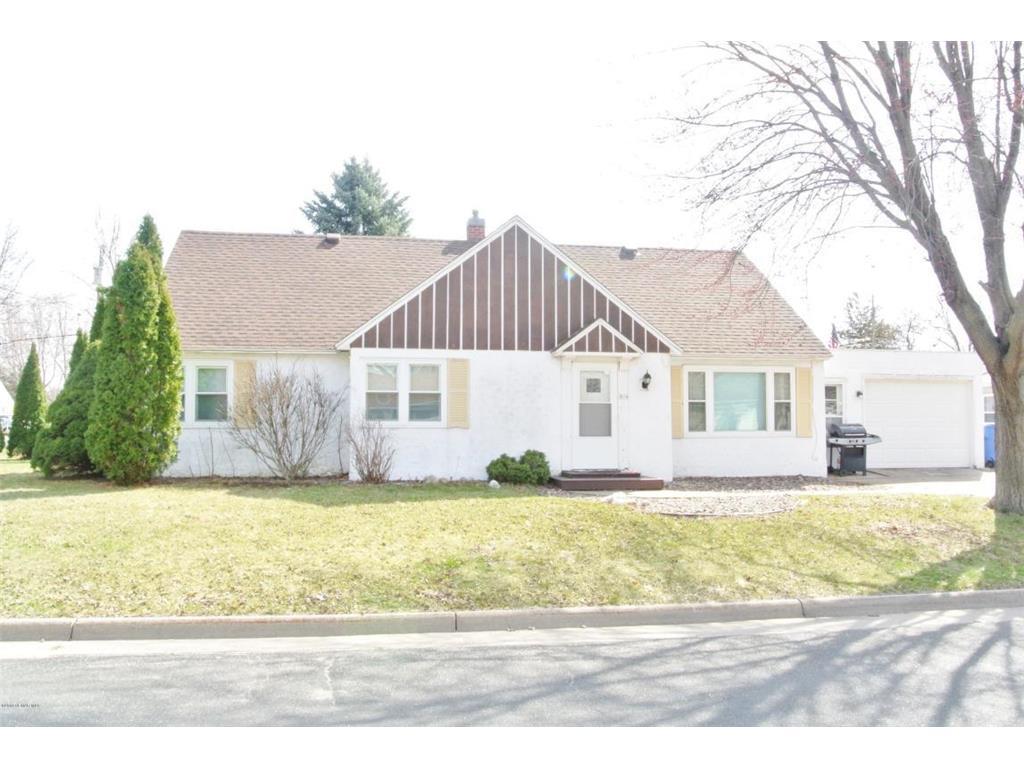 814 40th Ave, Winona, MN, 55987 MLS 1759463 Edina Realty