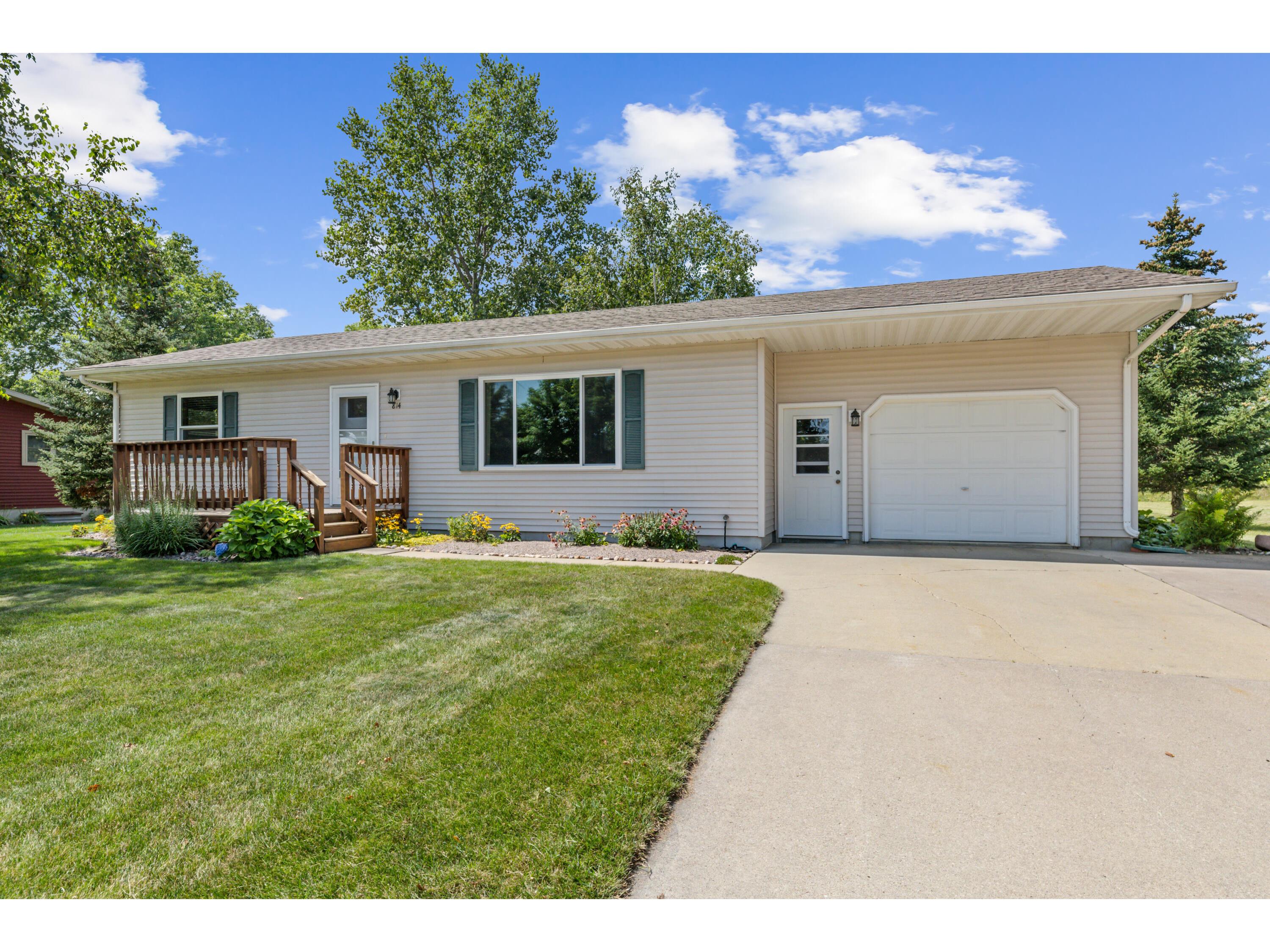 814 Terry Sparta WI 54656 1886913 image1