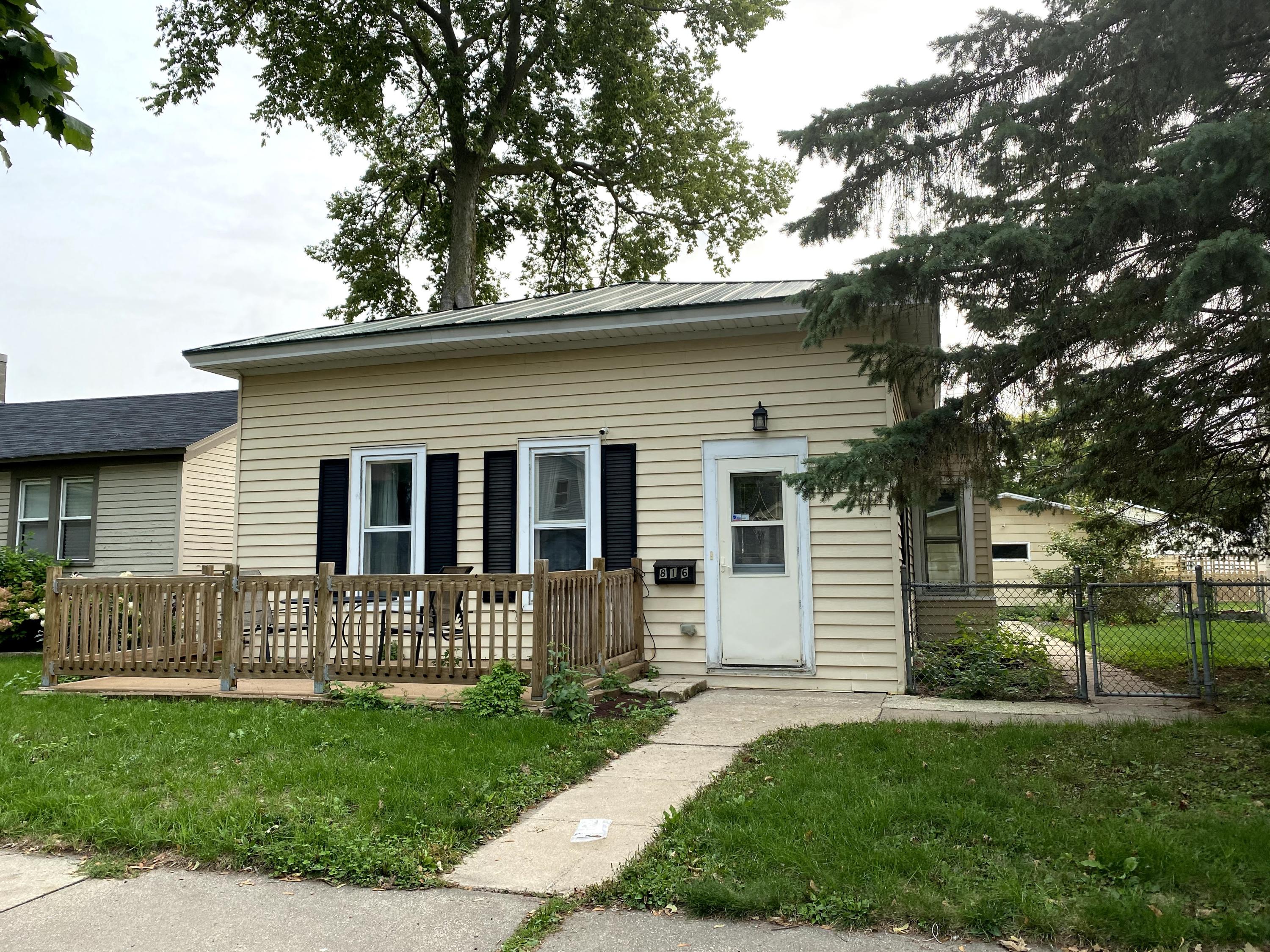 816 Caledonia St, La Crosse, WI 54603 MLS 1731213 Edina Realty