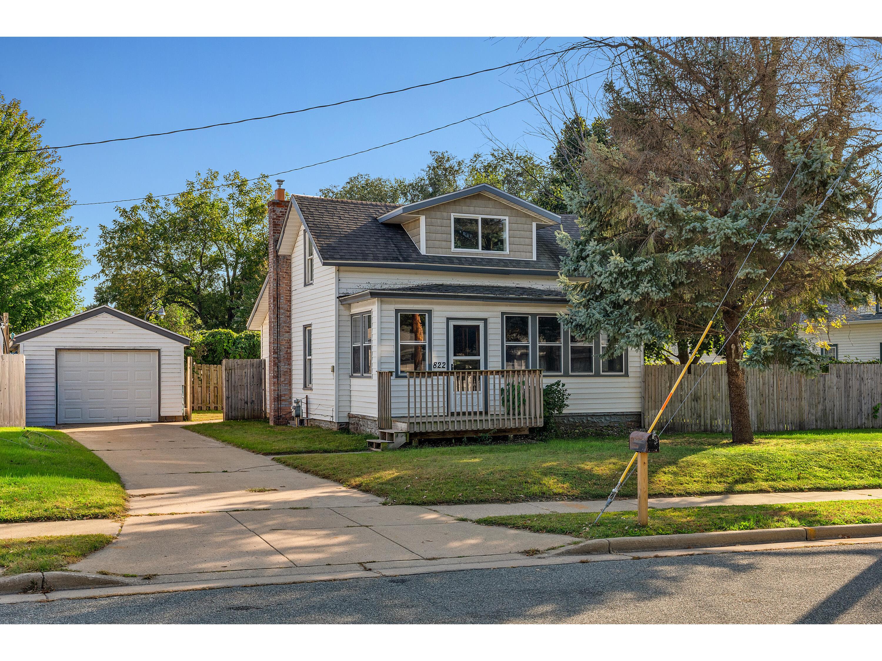 822 Monroe Onalaska WI 54650 1938012 image1