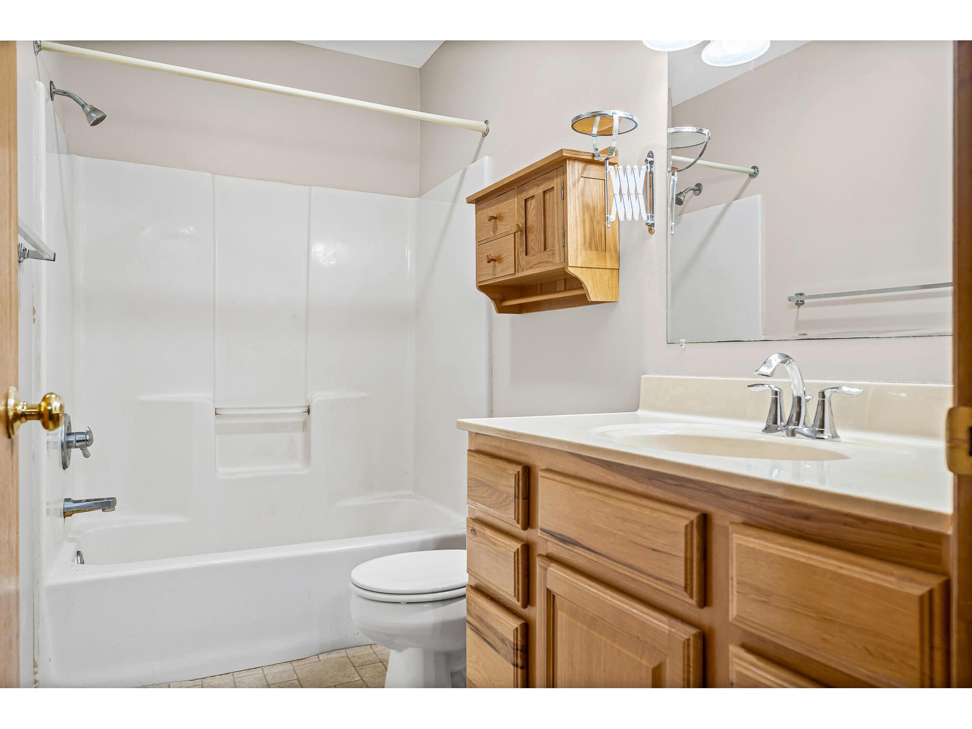 823 Windhill Onalaska WI 54650 1964650 image21