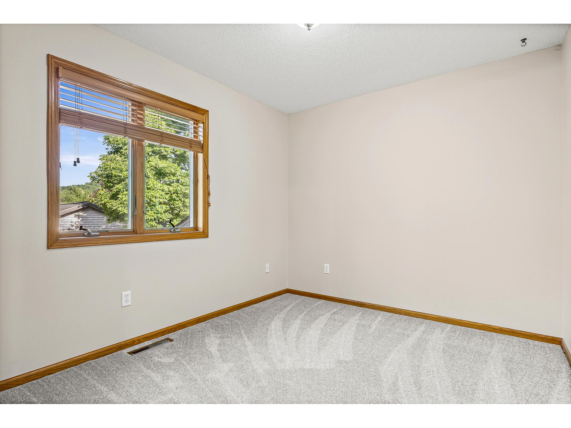 823 Windhill Onalaska WI 54650 1964650 image22