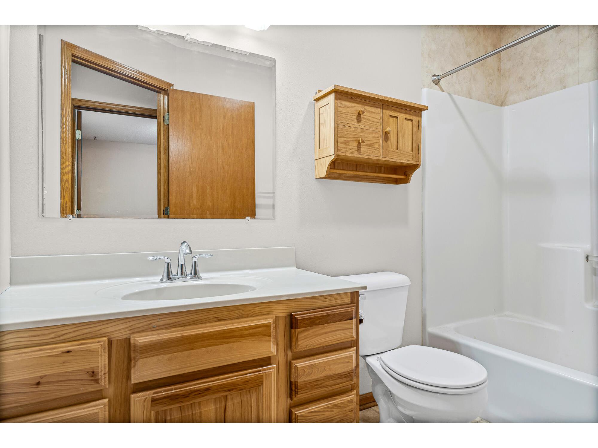 823 Windhill Onalaska WI 54650 1964650 image23