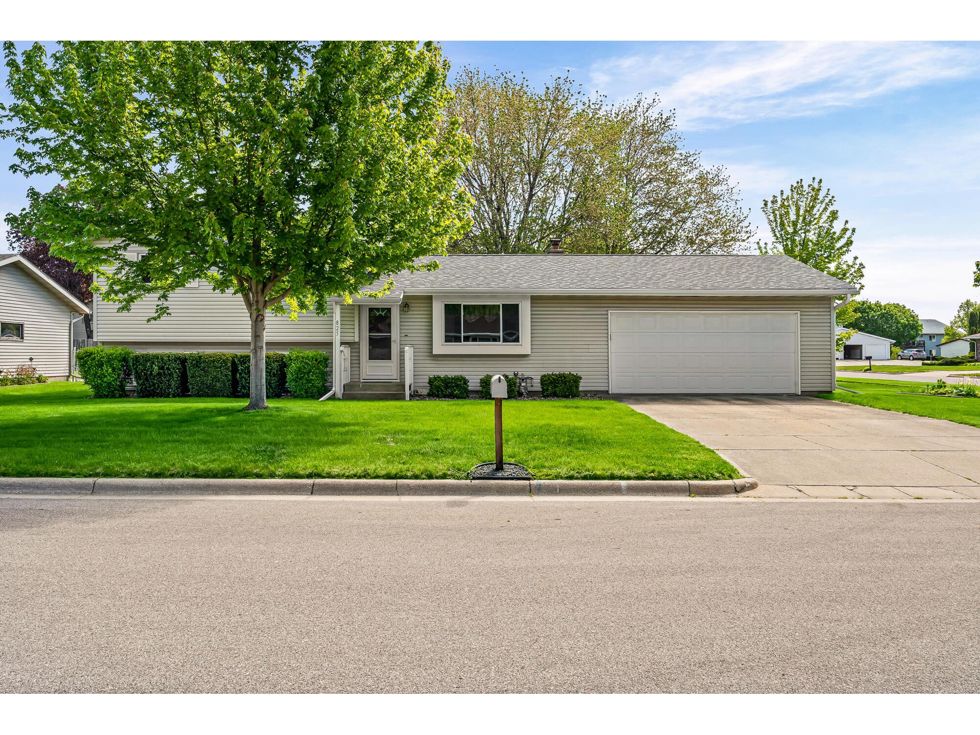 825 Valley Onalaska WI 54650 1962966 image2