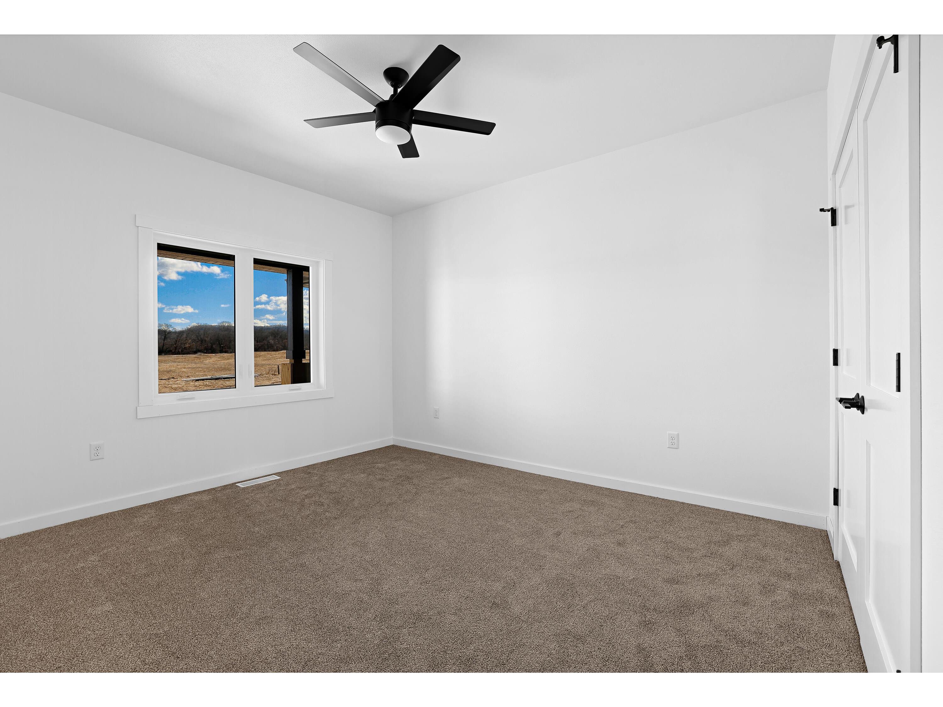 827 Clark Holmen WI 54636 1944838 image17