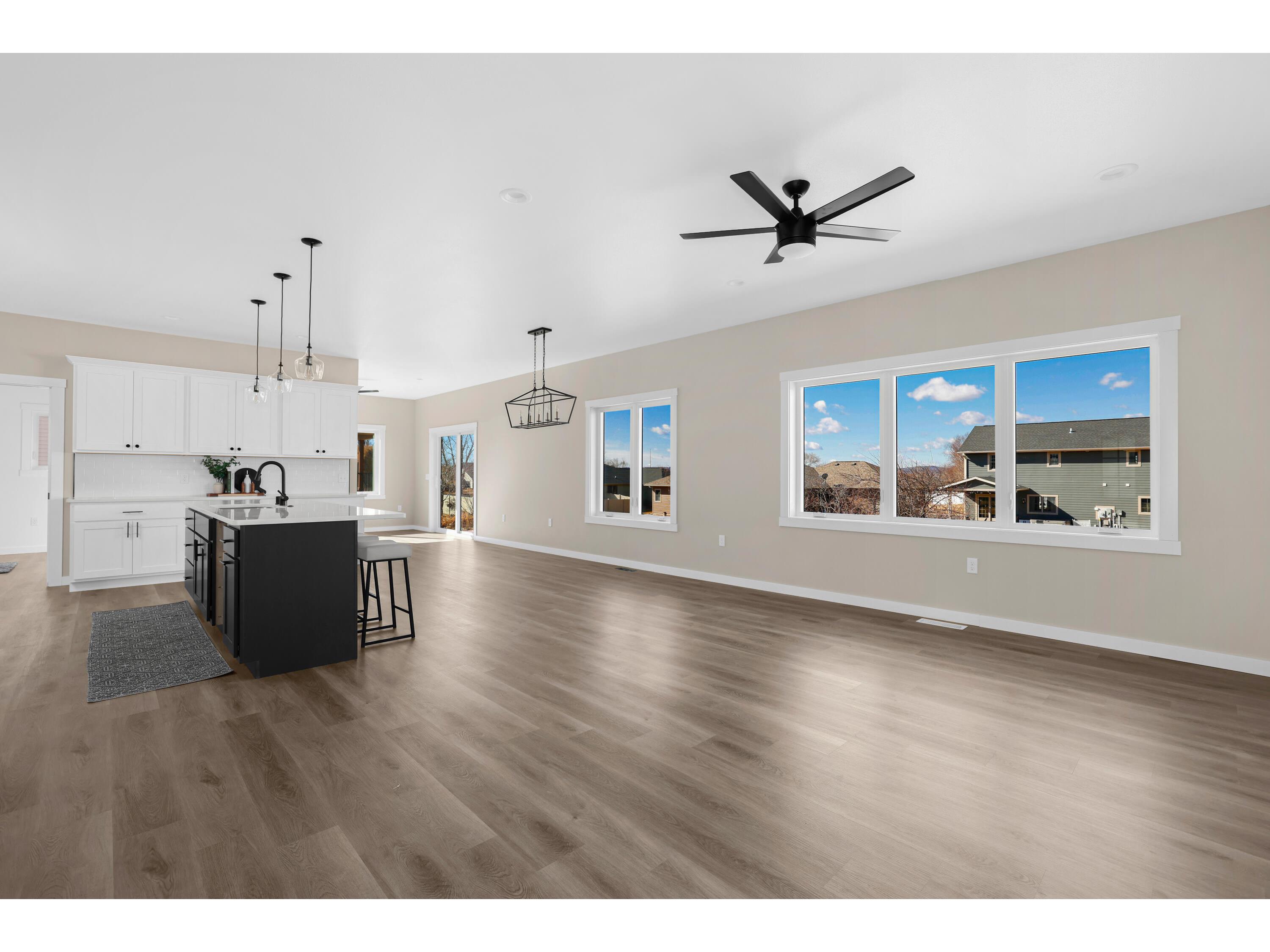 827 Clark Holmen WI 54636 1944838 image4