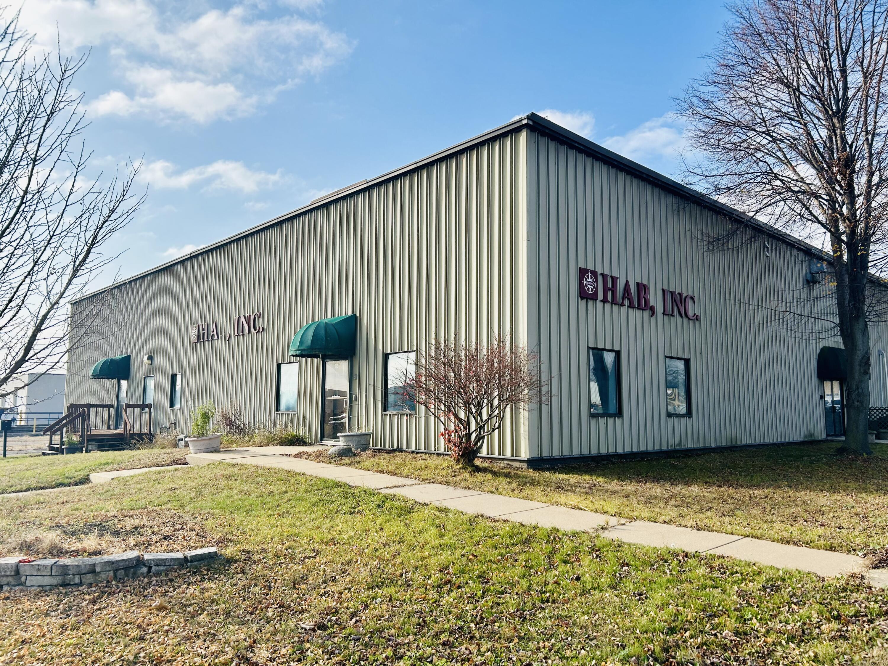 85 Milwaukee La Crosse WI 54603 1899514 image1