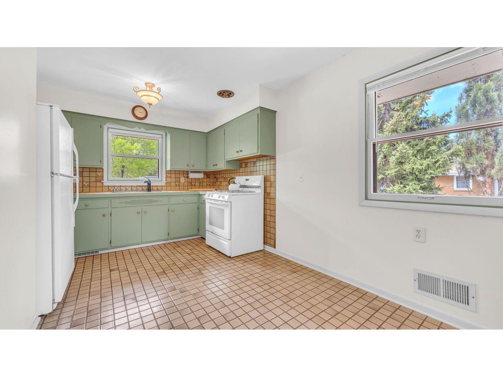 85 S Reserve Fond Du Lac WI 54935 1964010 image6