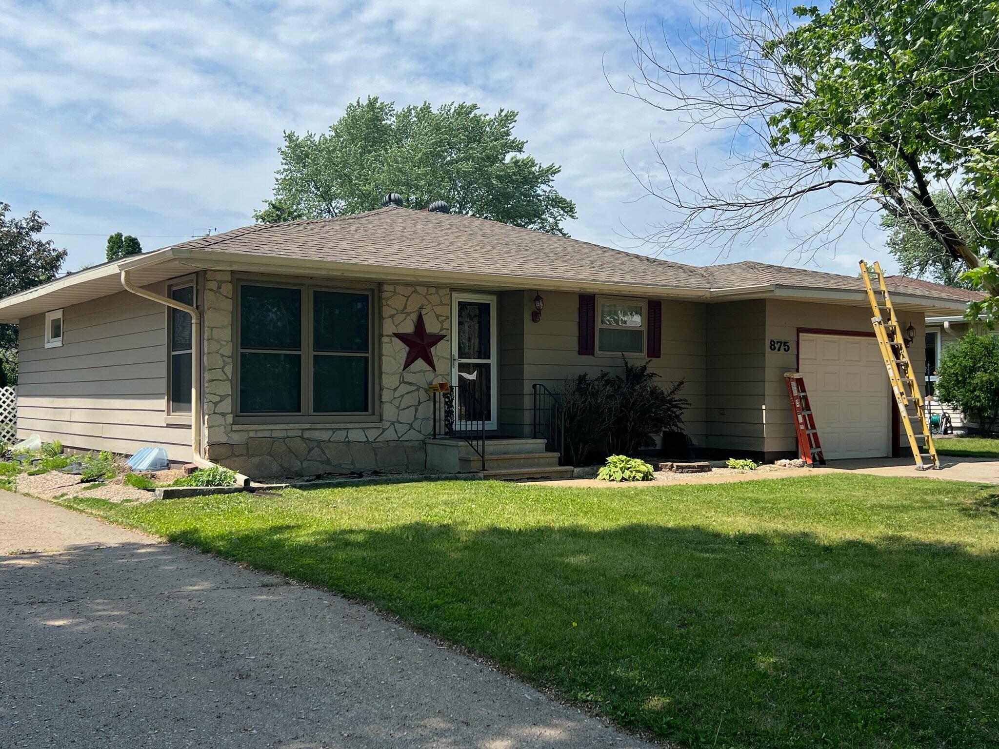 875 37th Goodview MN 55987 1836227 image1